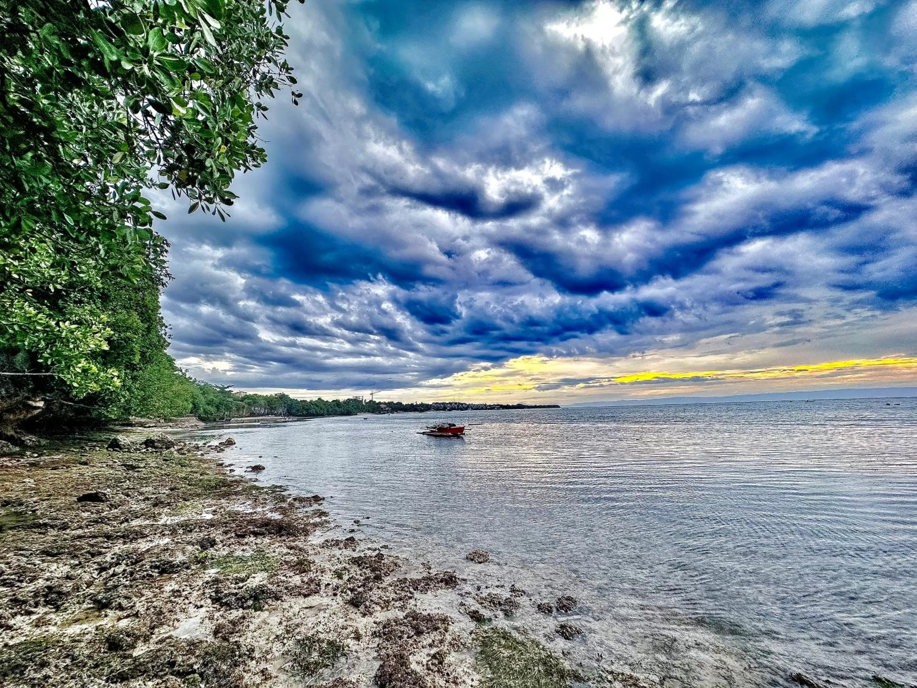Beach in Sapphire Boutique Resort