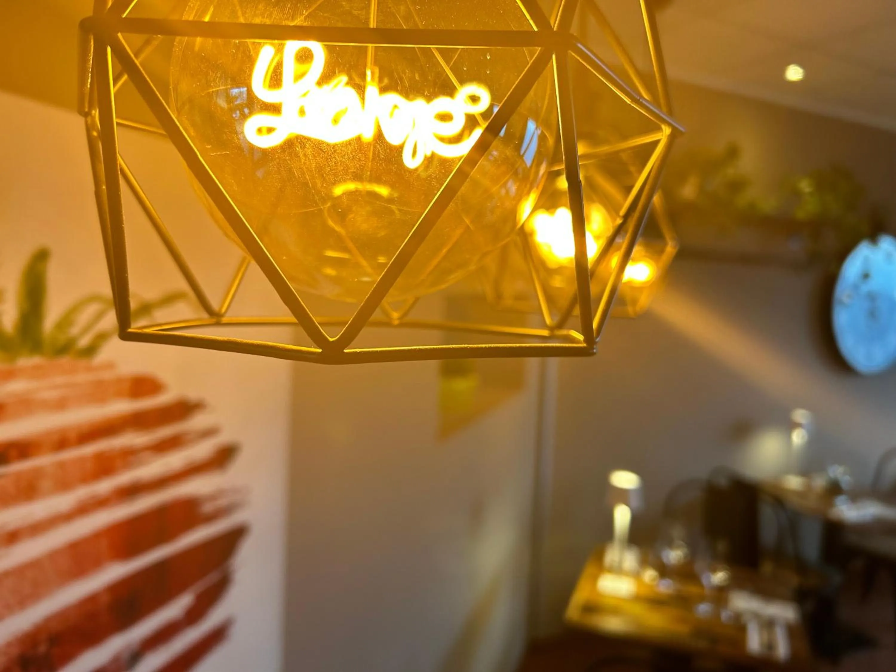 Restaurant/places to eat in Hotel Paradiso Como