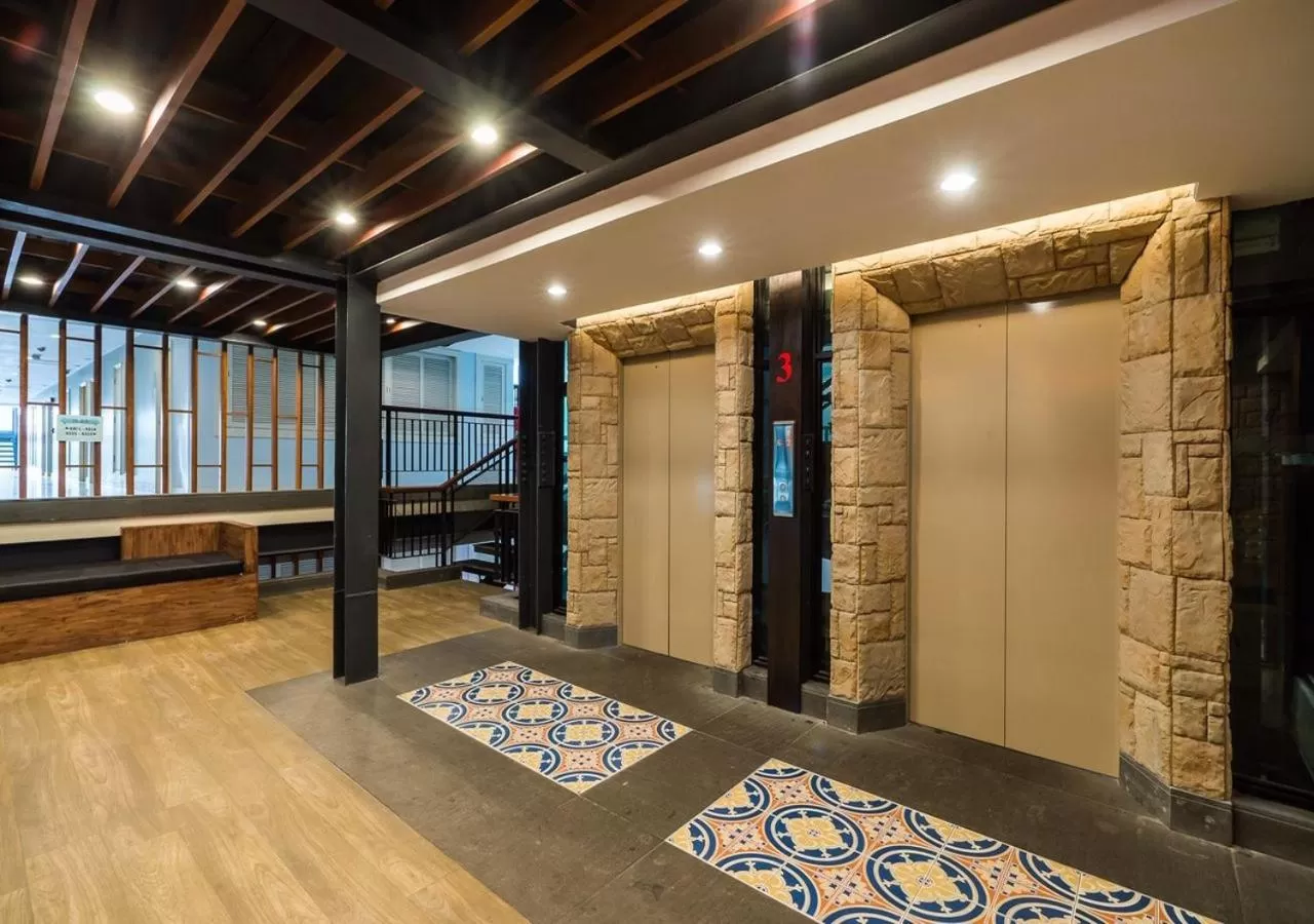 Area and facilities in D&D Inn Khaosan