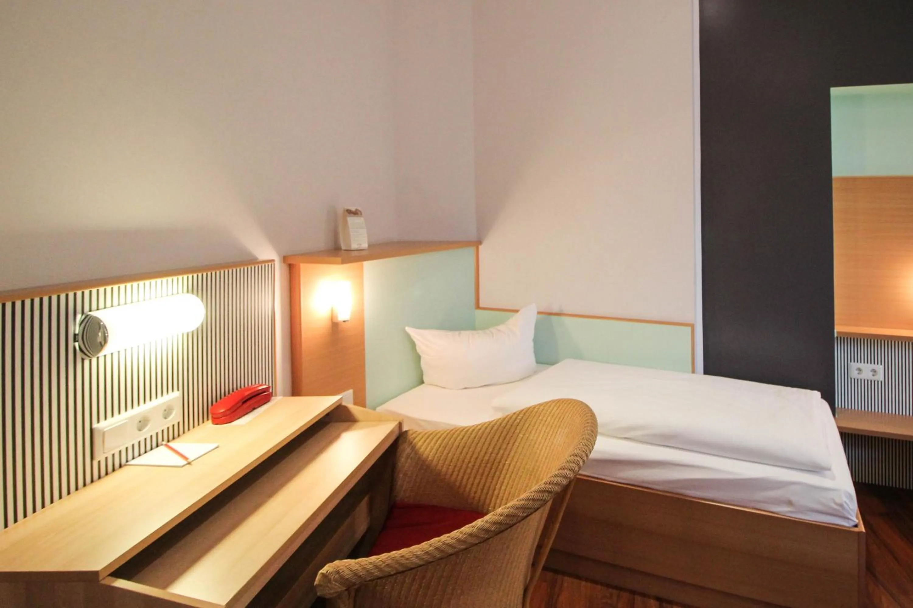 Bedroom, Bed in Hotel Sachsenhof