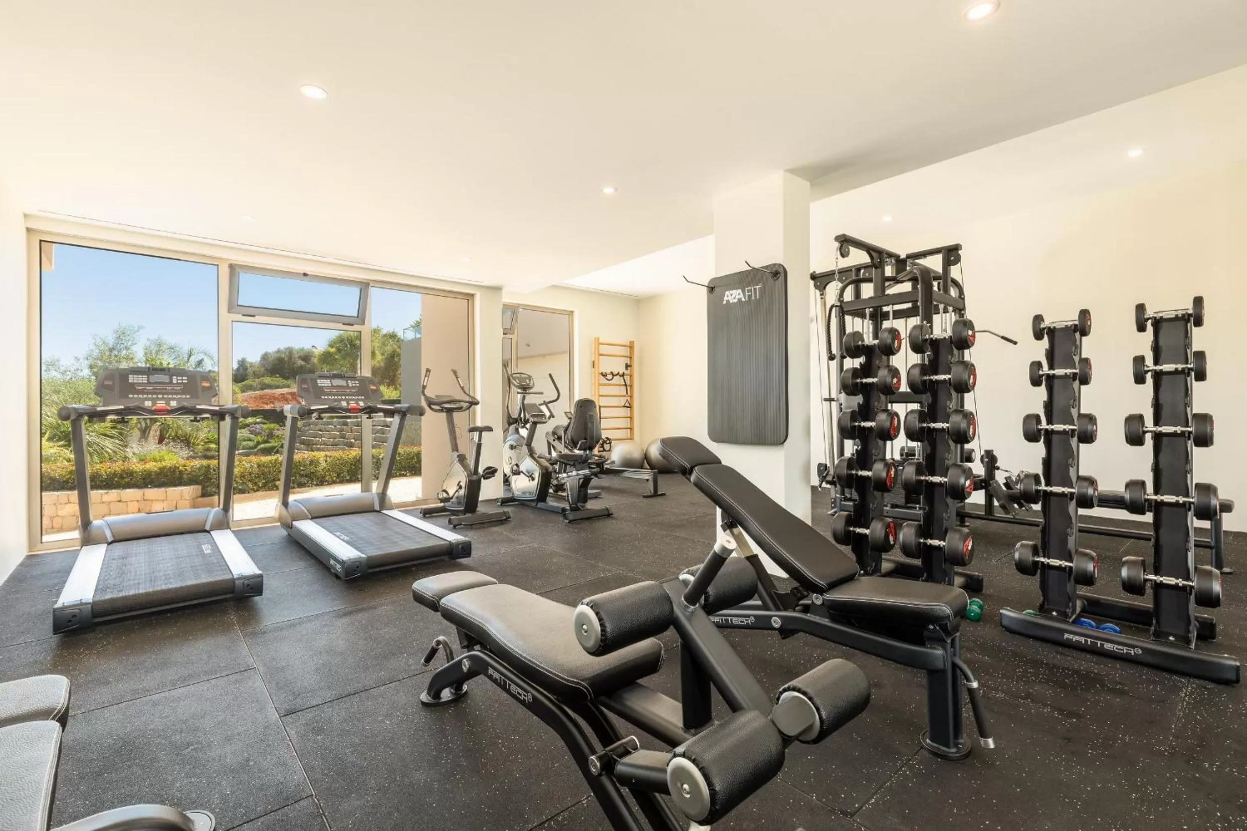 Fitness centre/facilities in Caneiros Luxury House & Suites