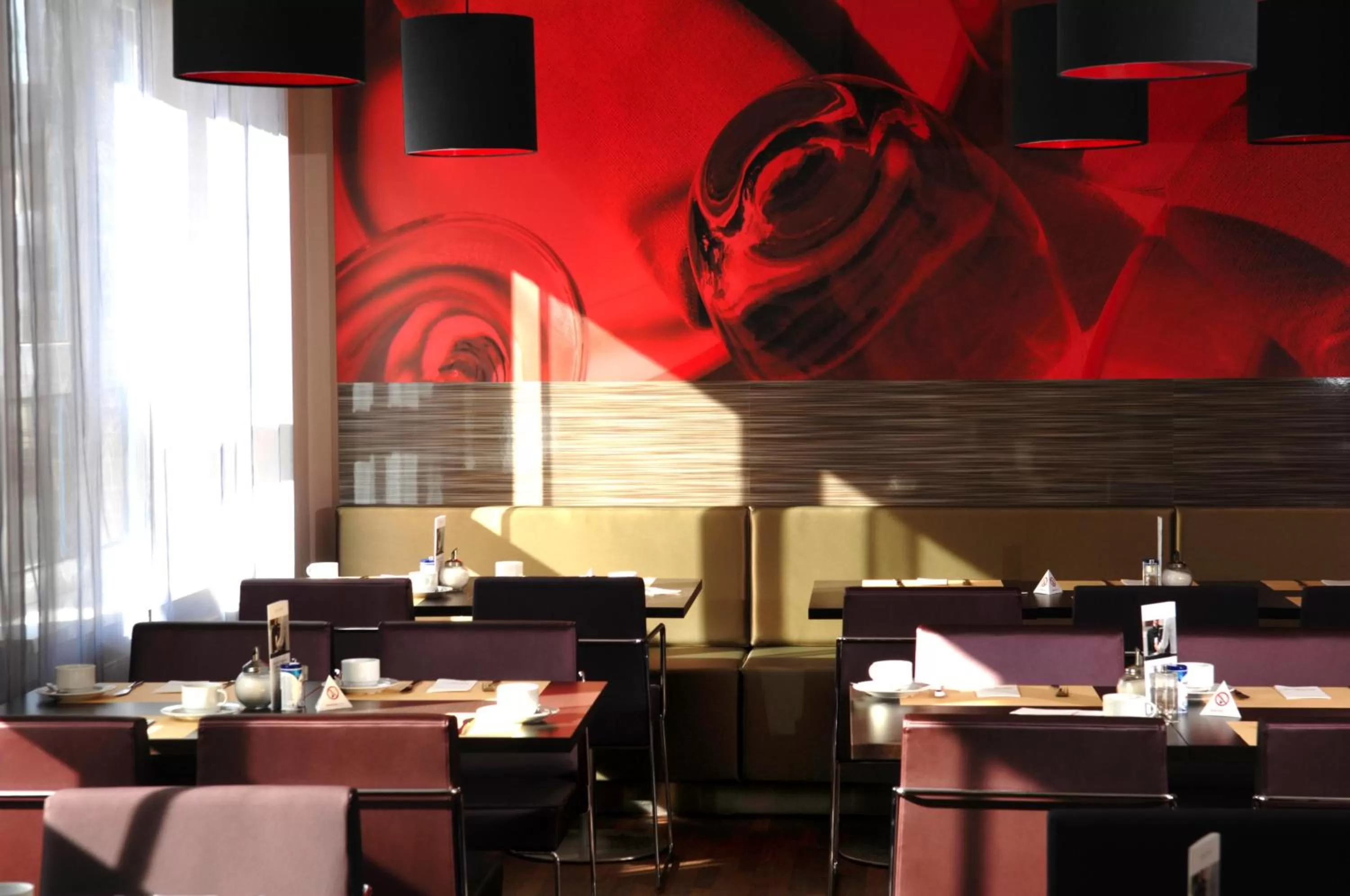 Restaurant/places to eat in IntercityHotel Hamburg Altona