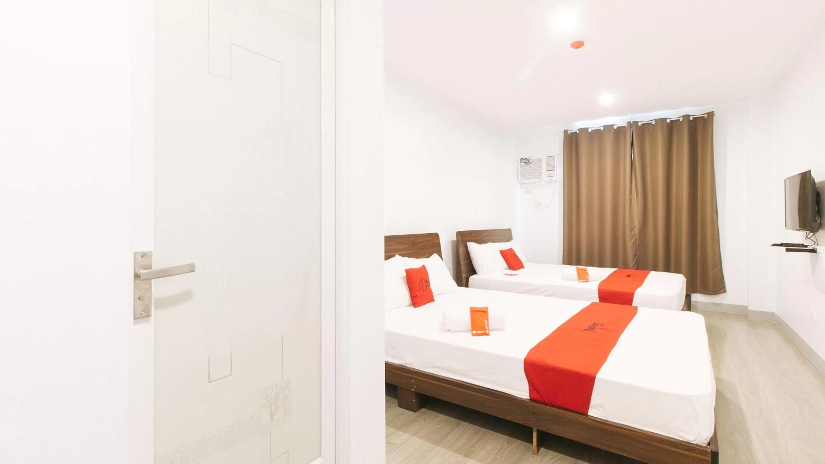 Bedroom, Bed in RedDoorz near Zobel Roxas St
