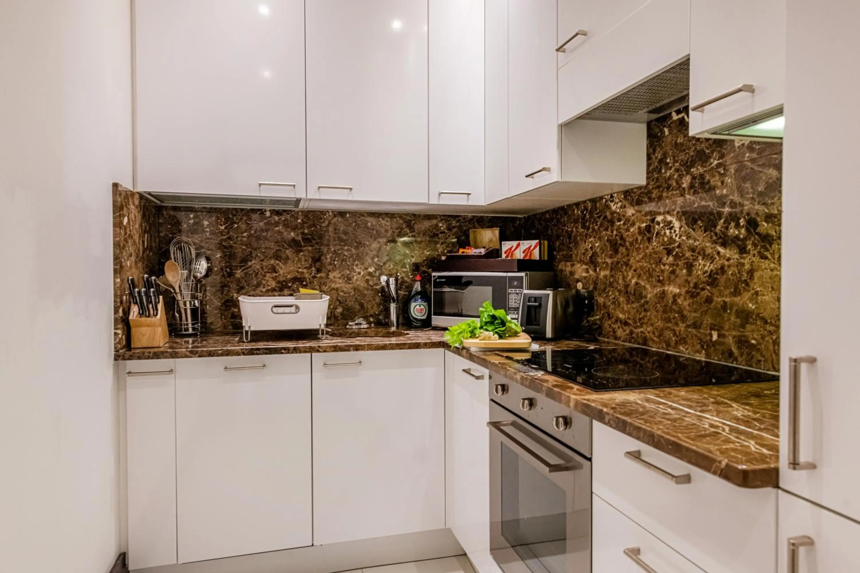 kitchen in 130 Queen's Gate Apartments