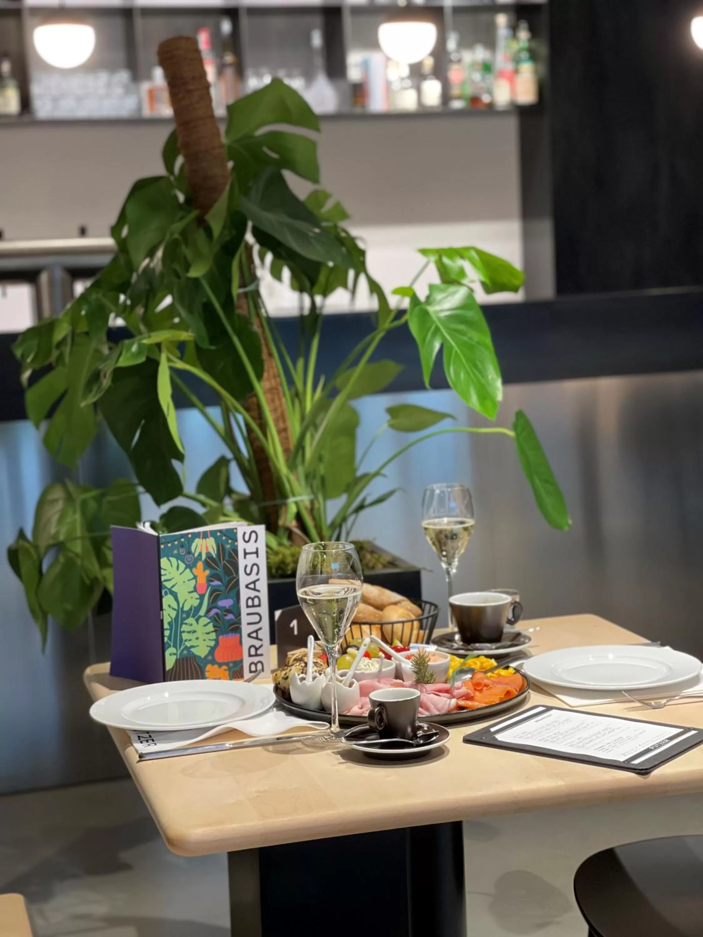 Breakfast in Hotel Restaurant Putzer