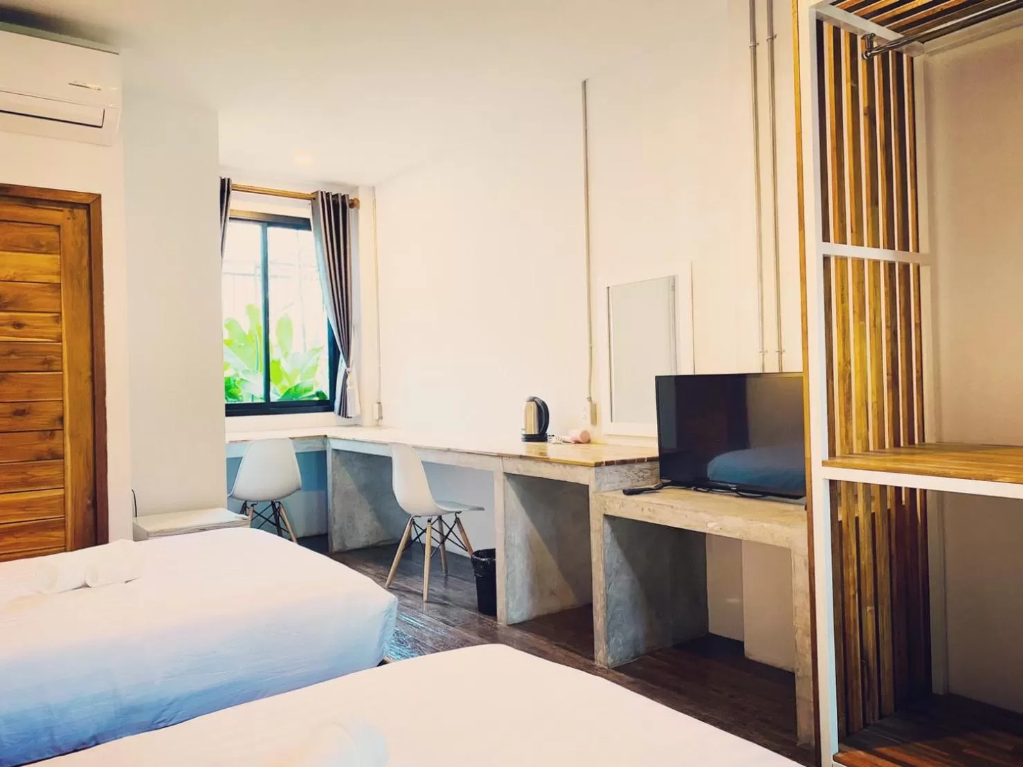 Budget Twin Room in Leela Boutique (ลีลาบูทีค)