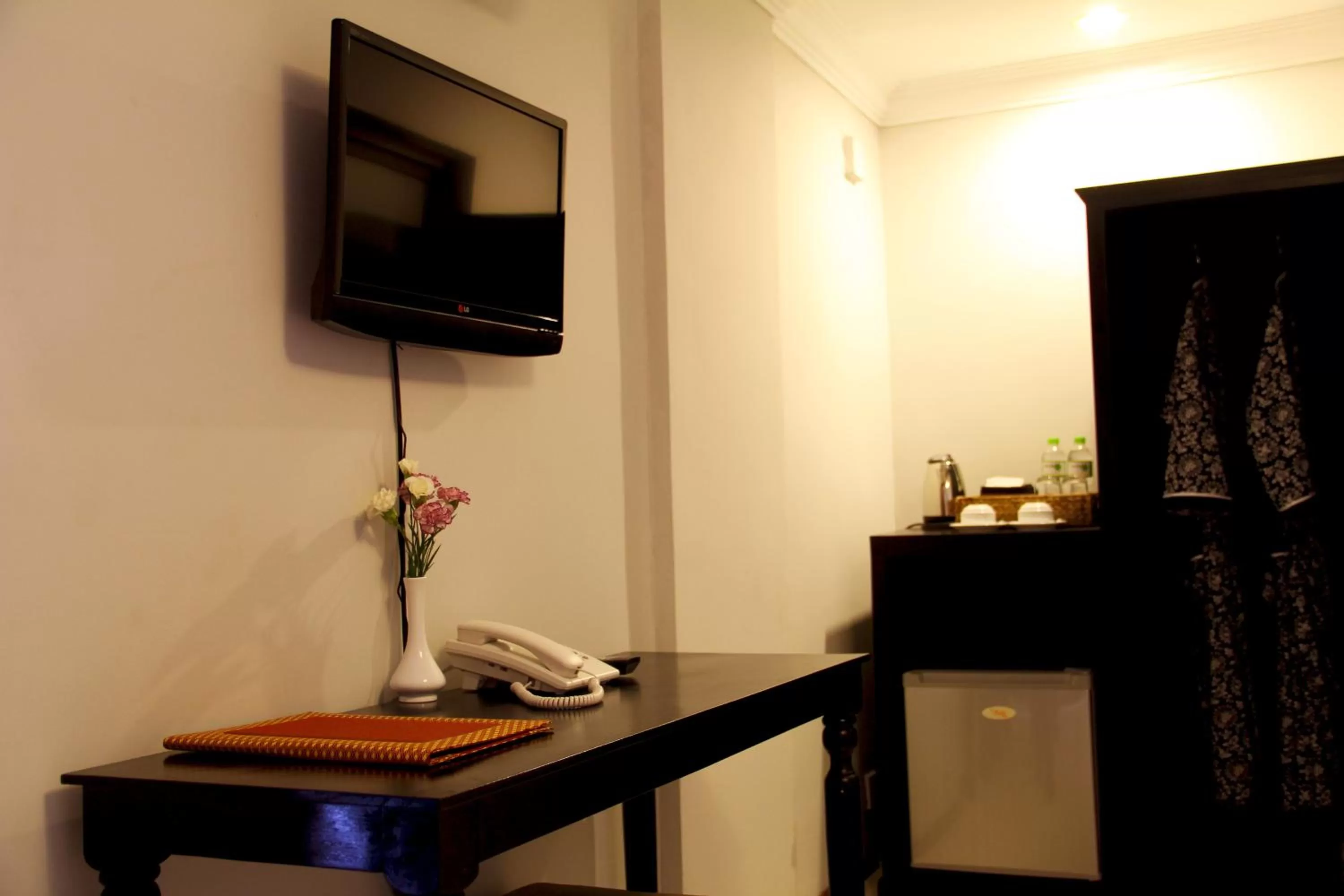 TV/Entertainment Center in Cozy Boutique Hotel