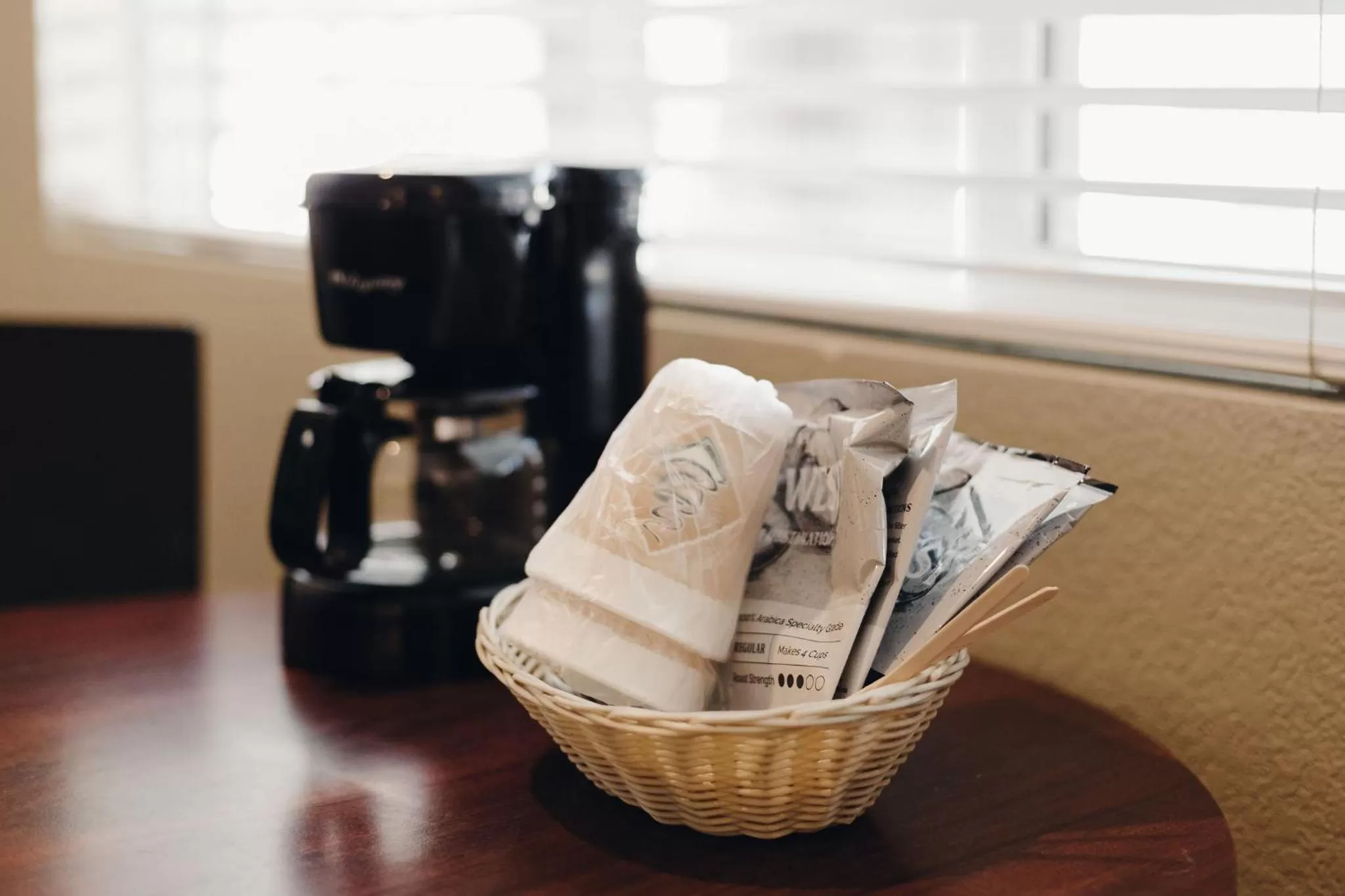 Coffee/tea facilities in Vintage Lakeside Inn