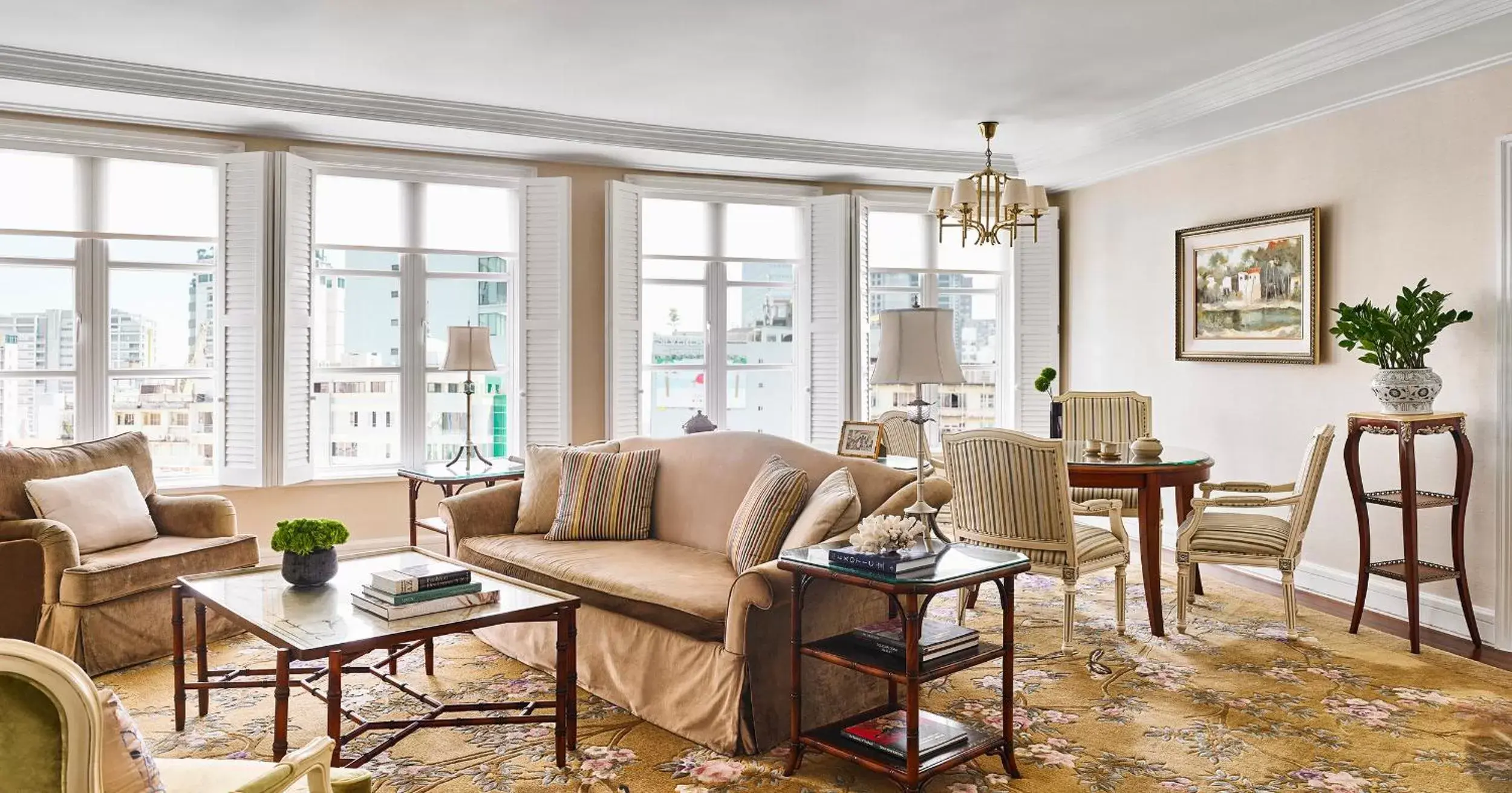 Executive Suite in Park Hyatt Saigon Executive Suite in Park Hyatt Saigon