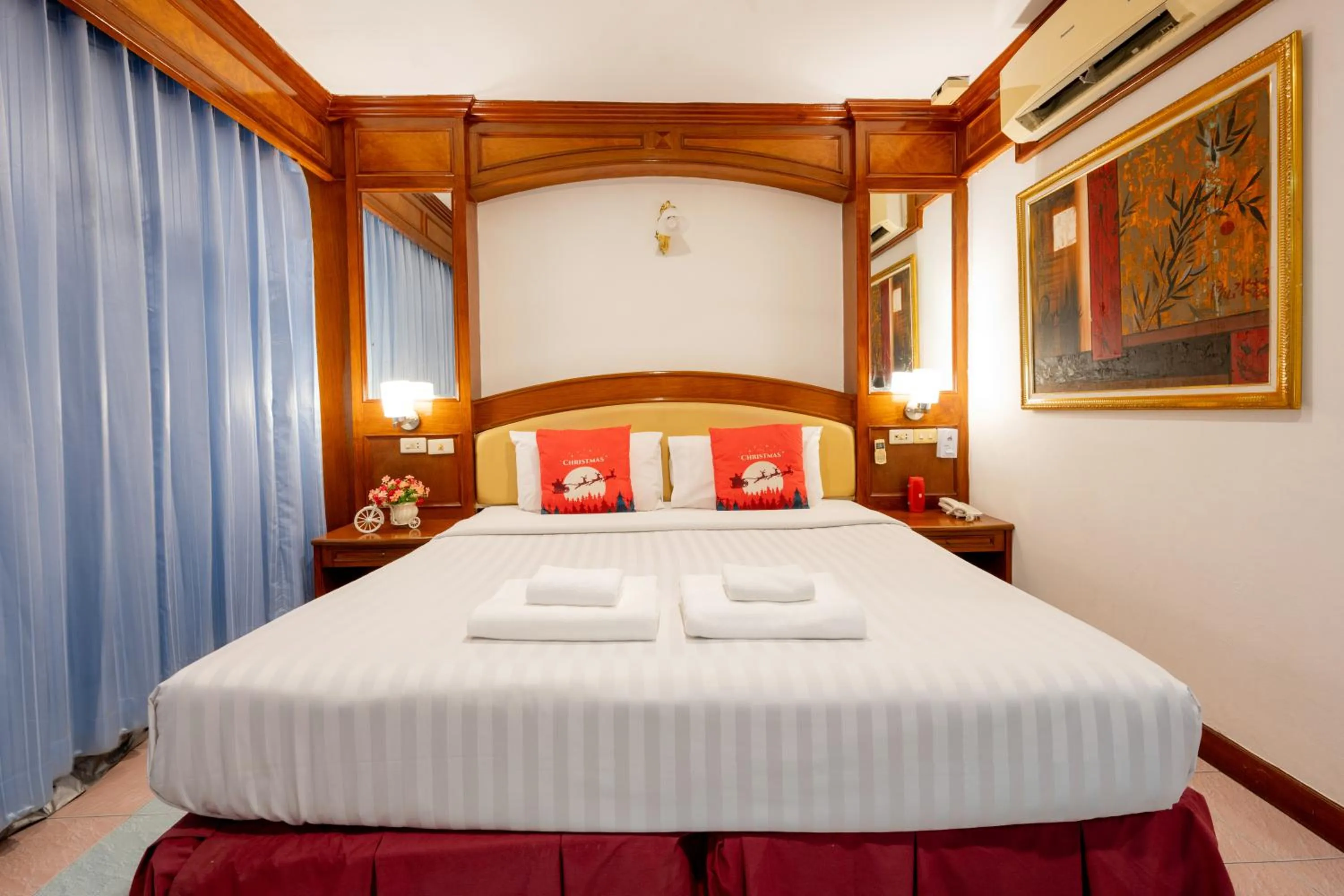 Bedroom, Bed in Lamai Hotel