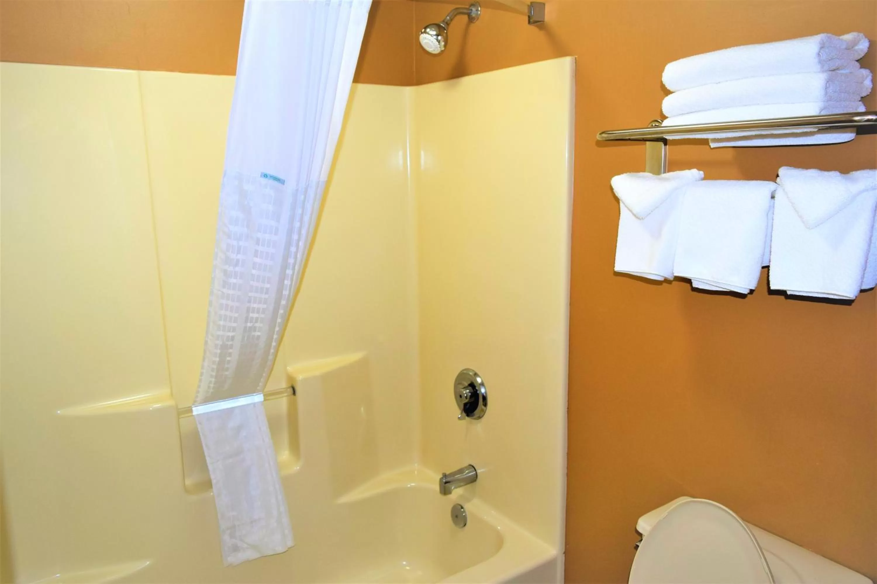 Baymont by Wyndham Forest City