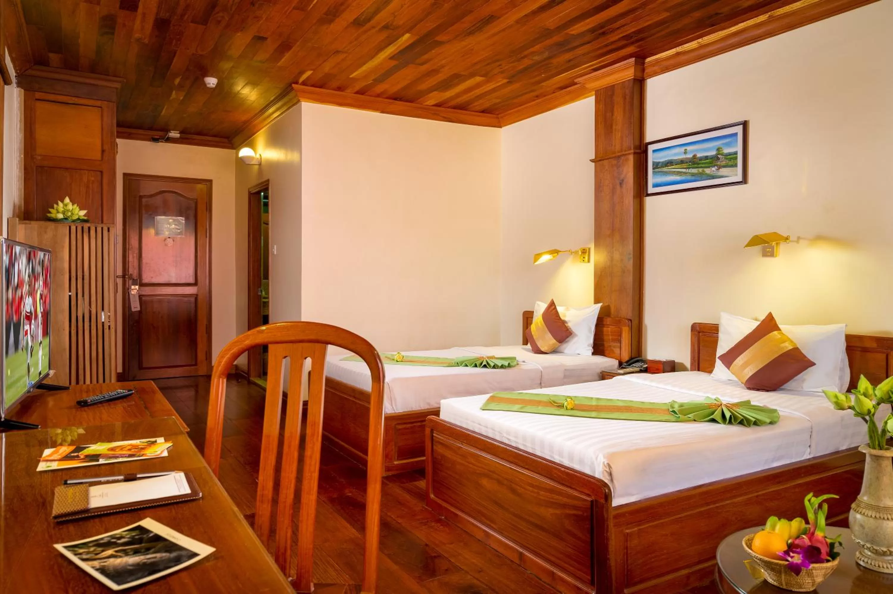 Bed in Ta Prohm Hotel & Spa