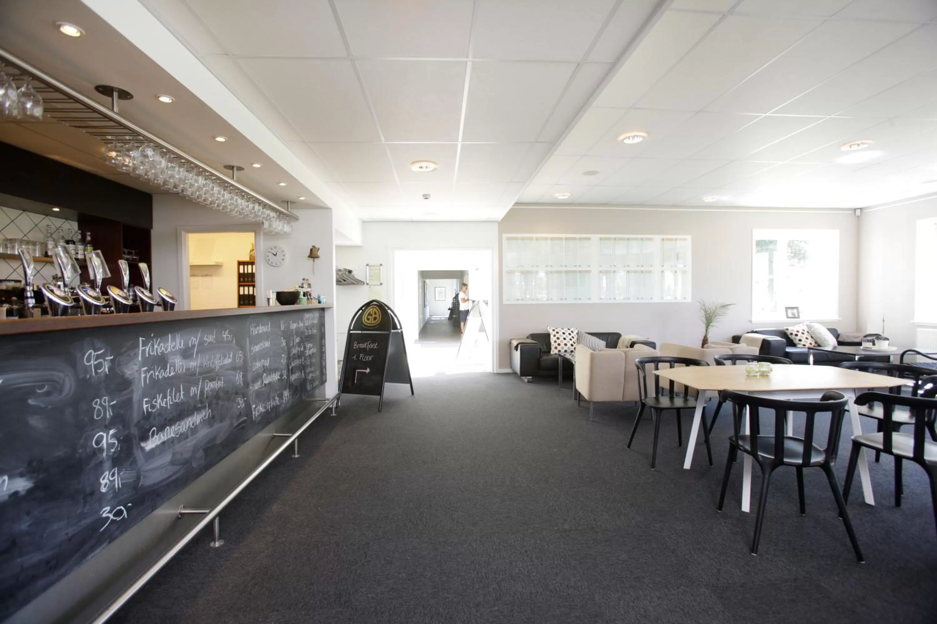 Restaurant/places to eat in OnlySleep Oksebrovej