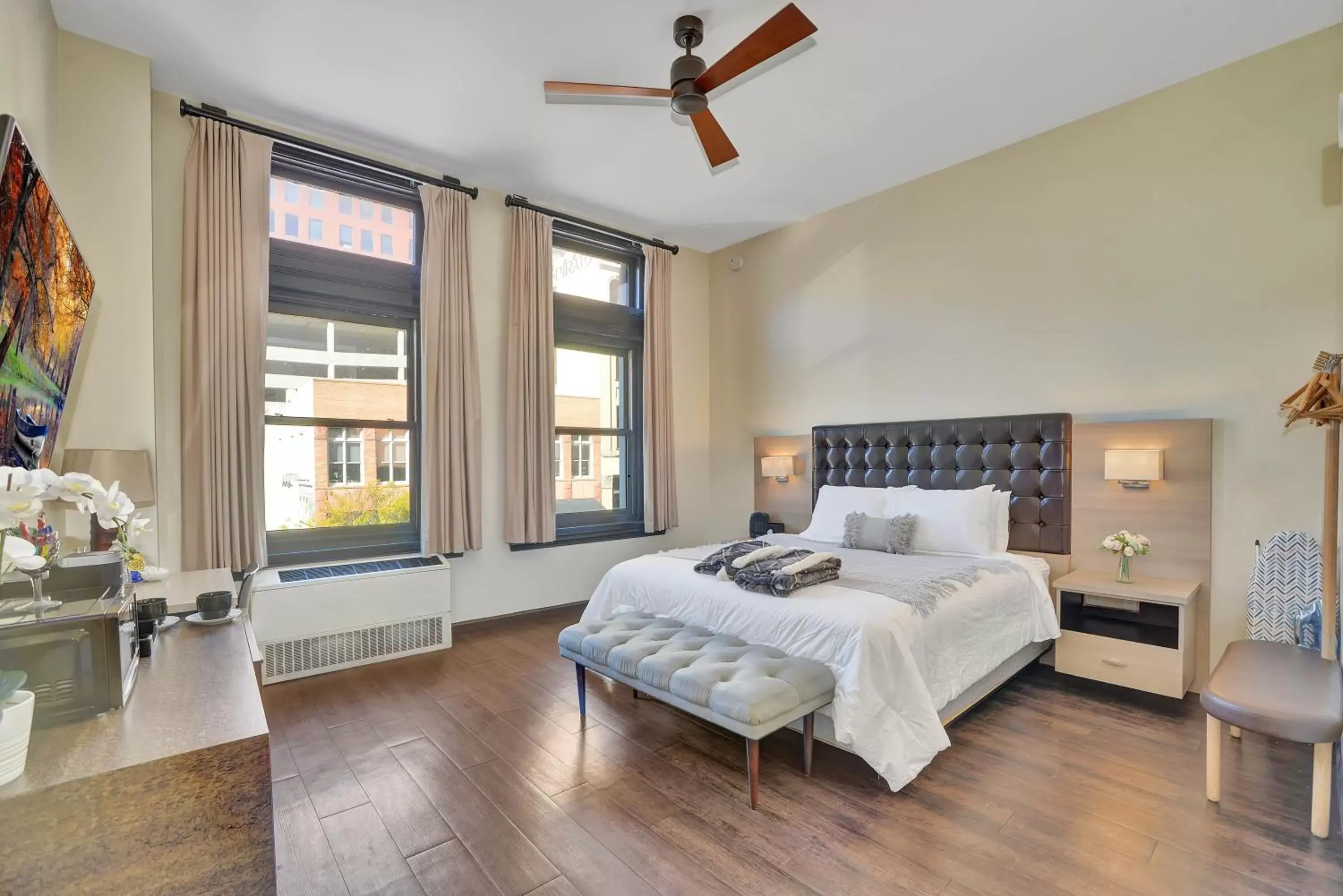 Queen Studio in Renu On Wazee Queen Studio in Renu On Wazee