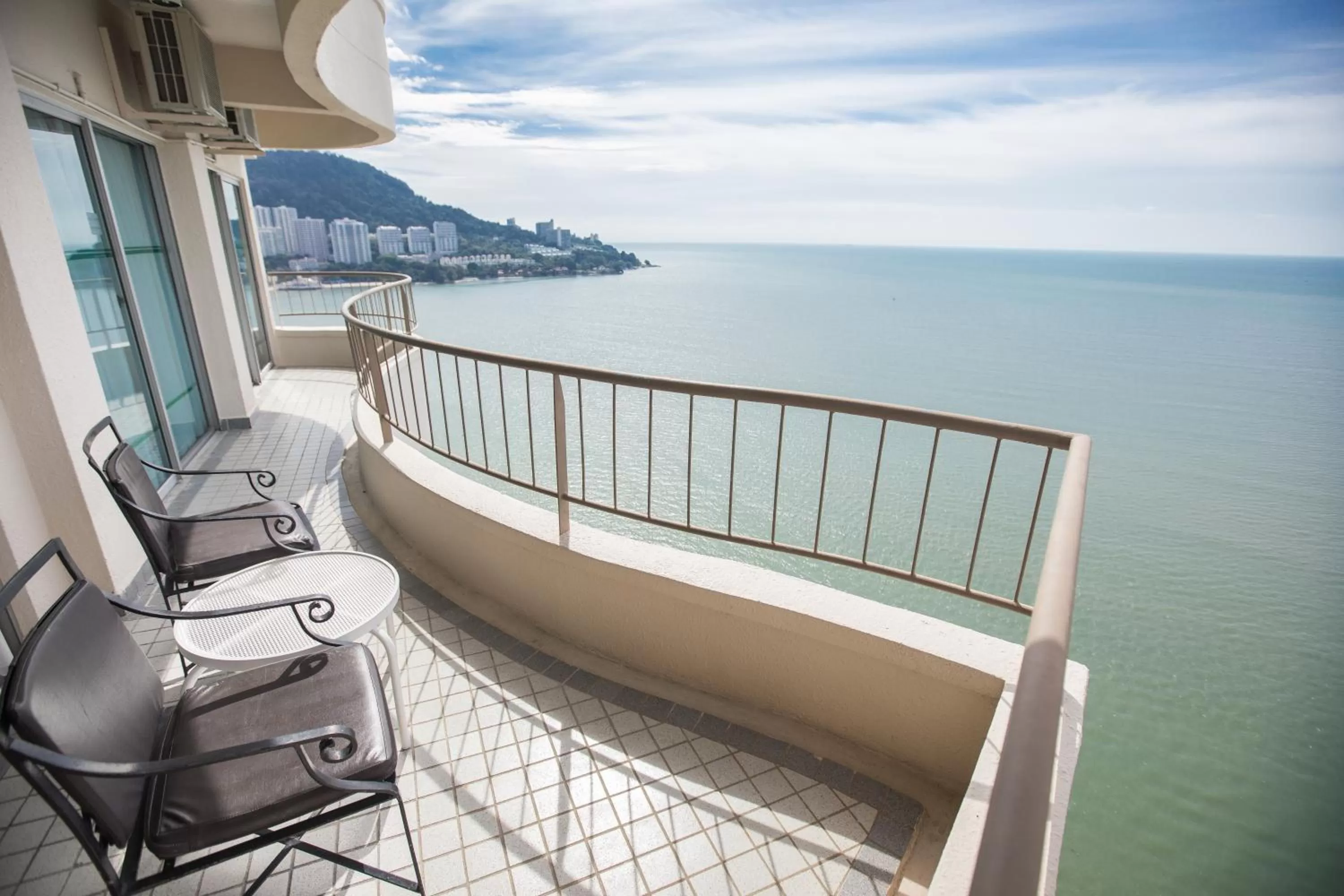 Balcony/Terrace in Rainbow Paradise Beach Resort