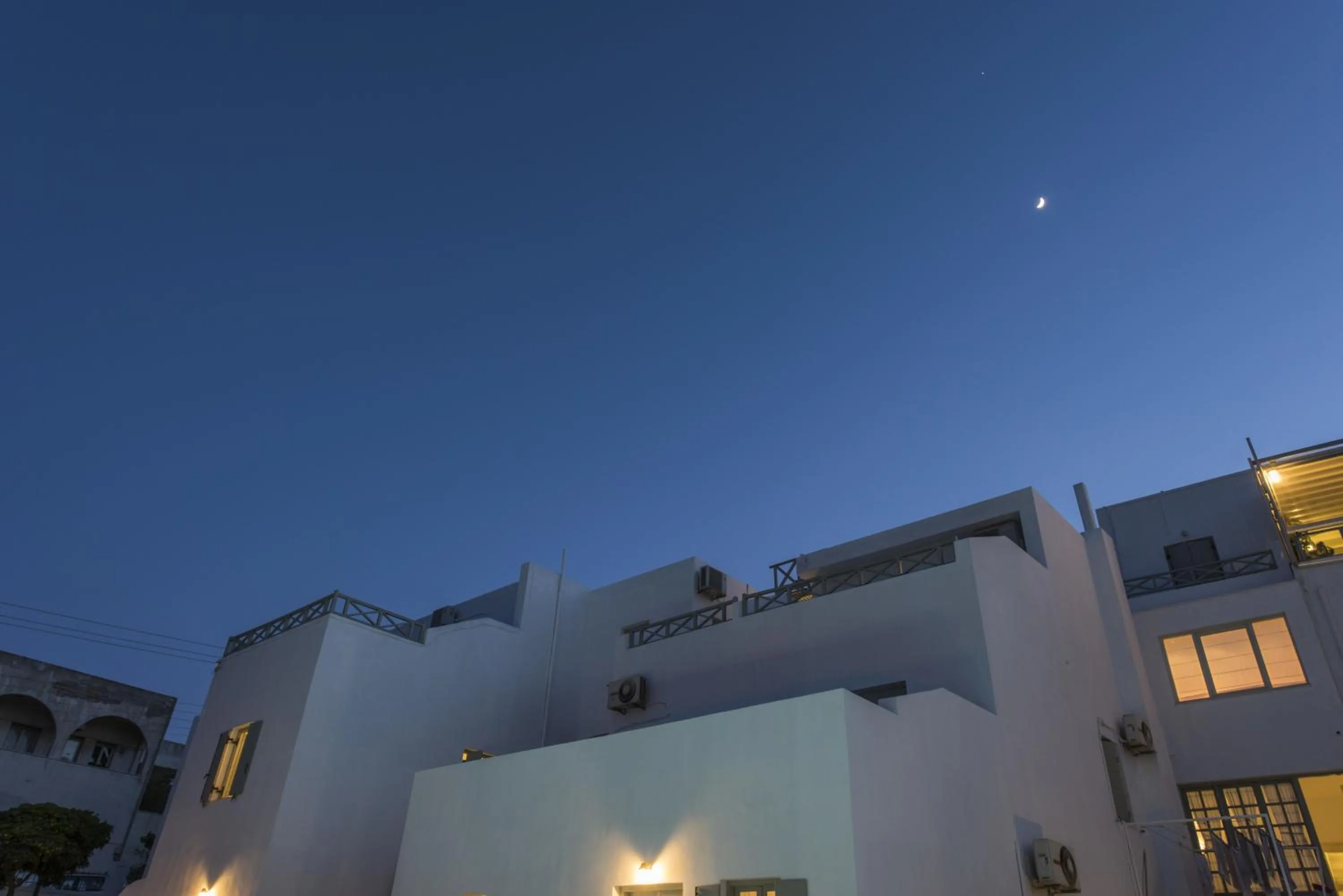 Property building in Nissos Thira