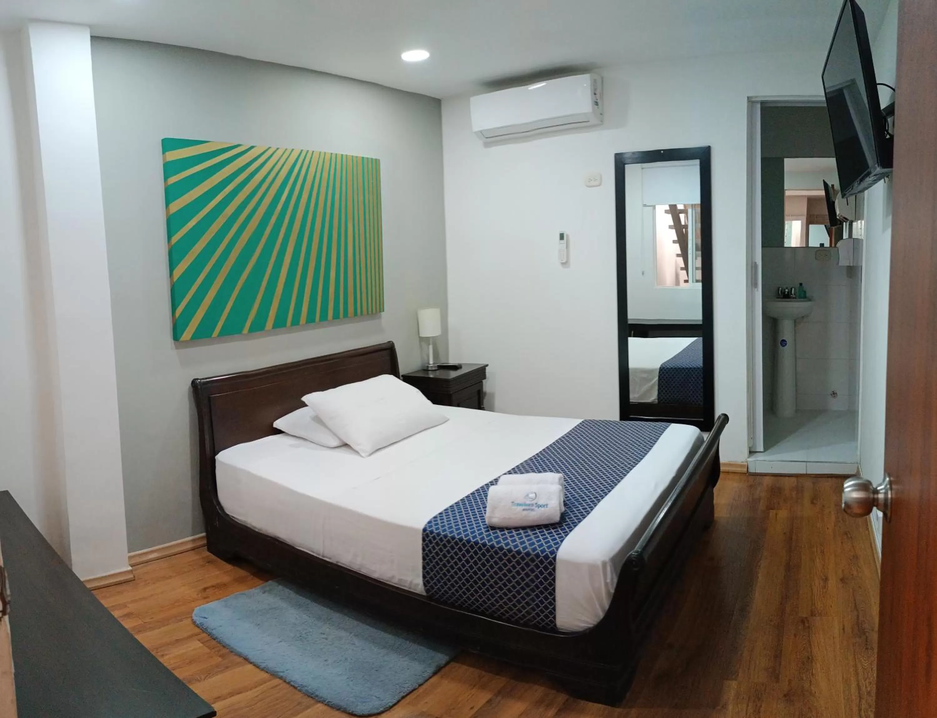 Bed in Hotel Travelers Sport