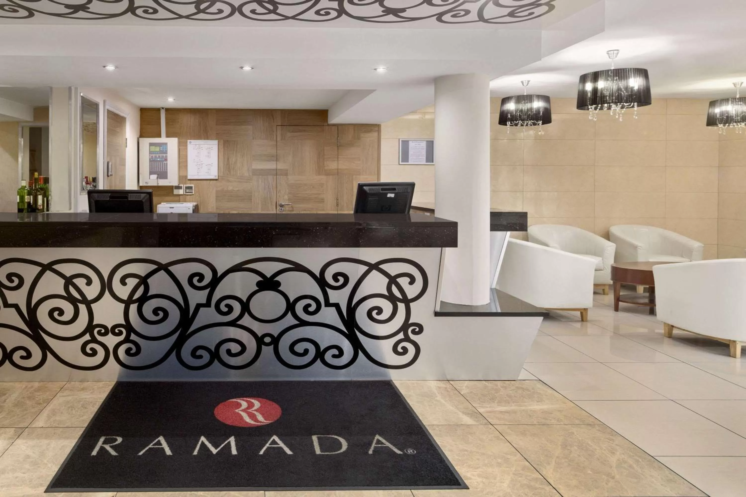 Lobby or reception in Ramada Birmingham Oldbury M5 J2