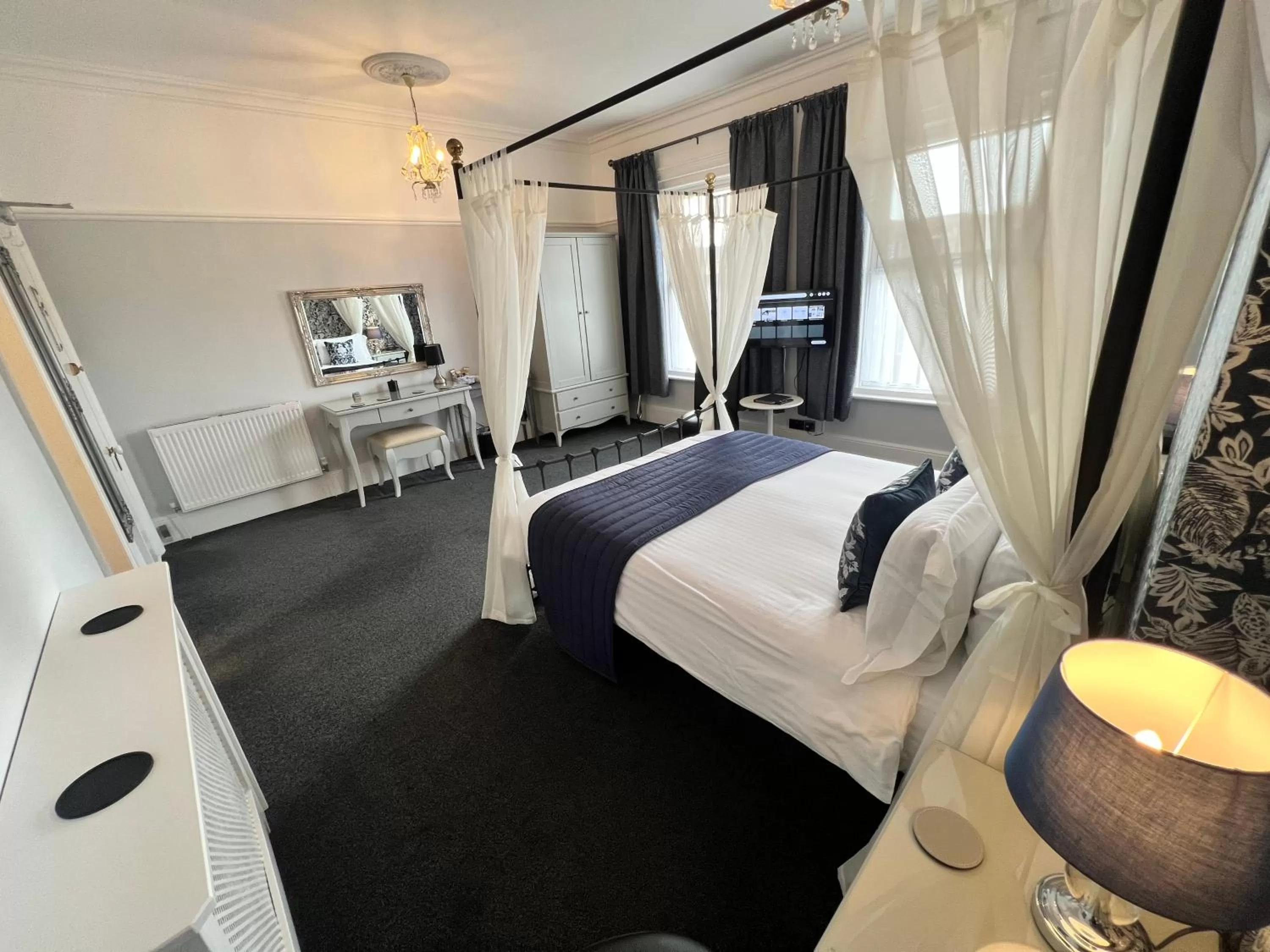 Bedroom, Bed in Birkdale Guest House