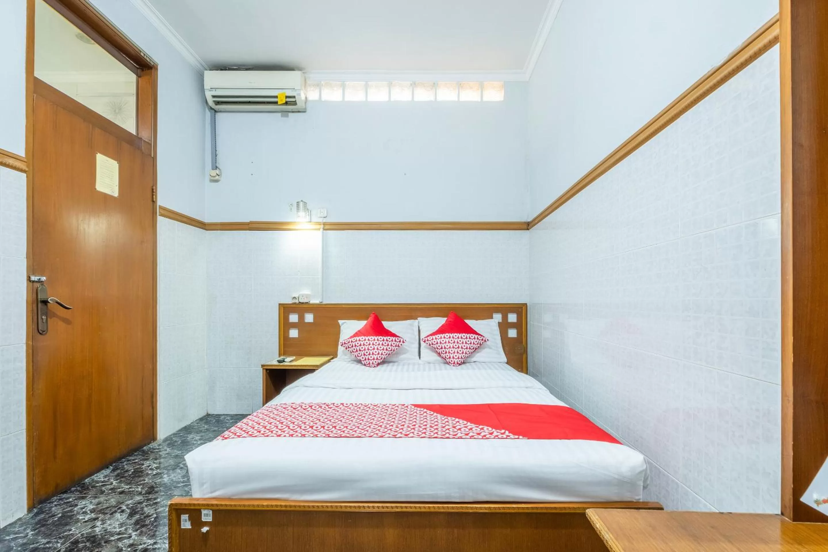 Standard Double Room in Collection O Kebon Jeruk Near Taman Balai Kota