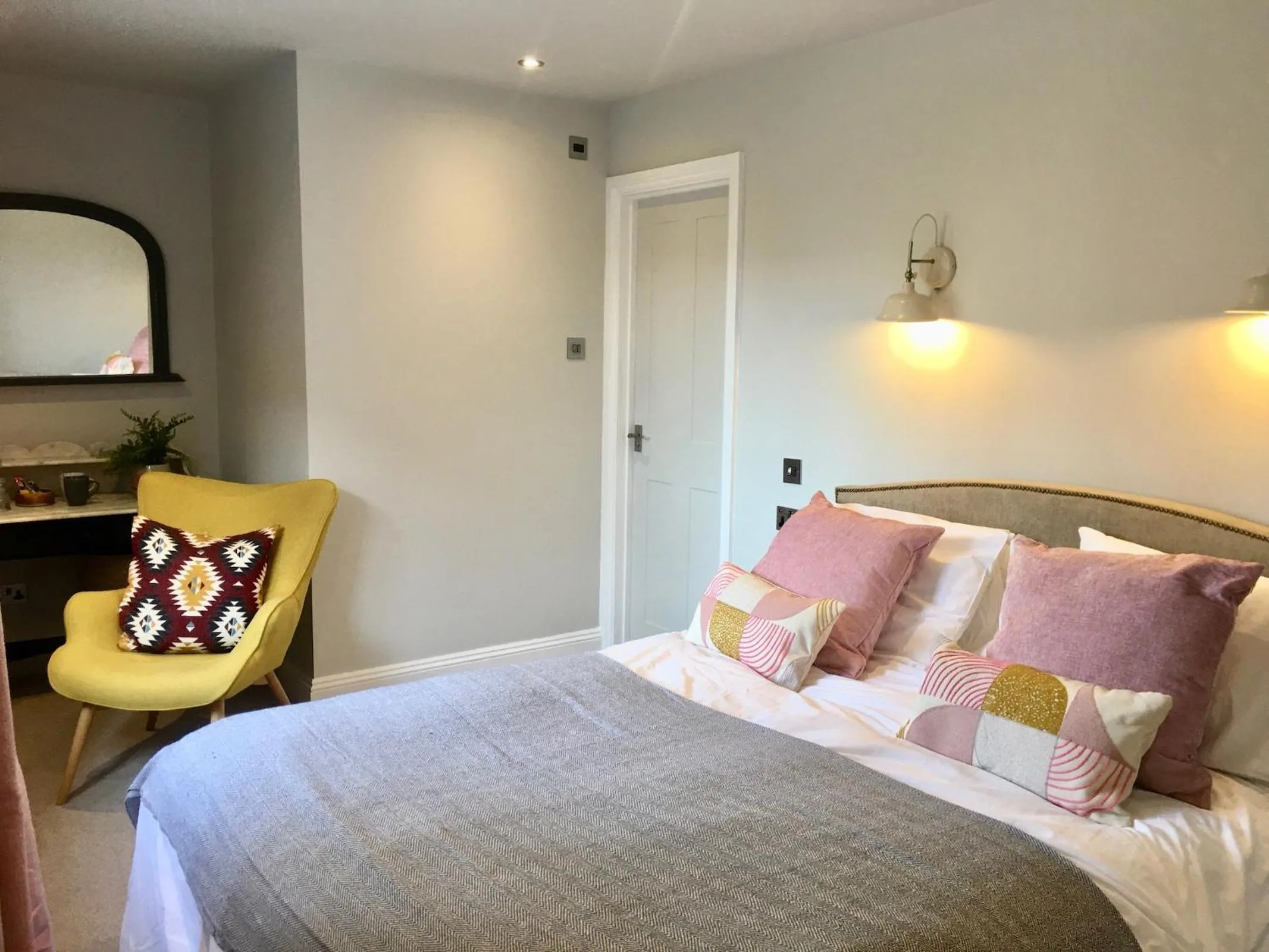 Bedroom, Bed in The Mousetrap Inn