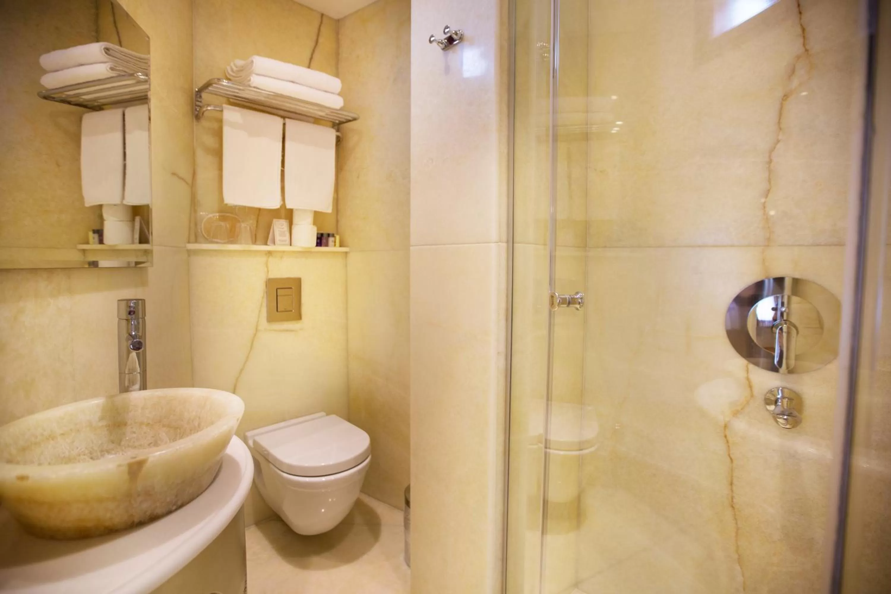 Bathroom in Valide Sultan Konagi