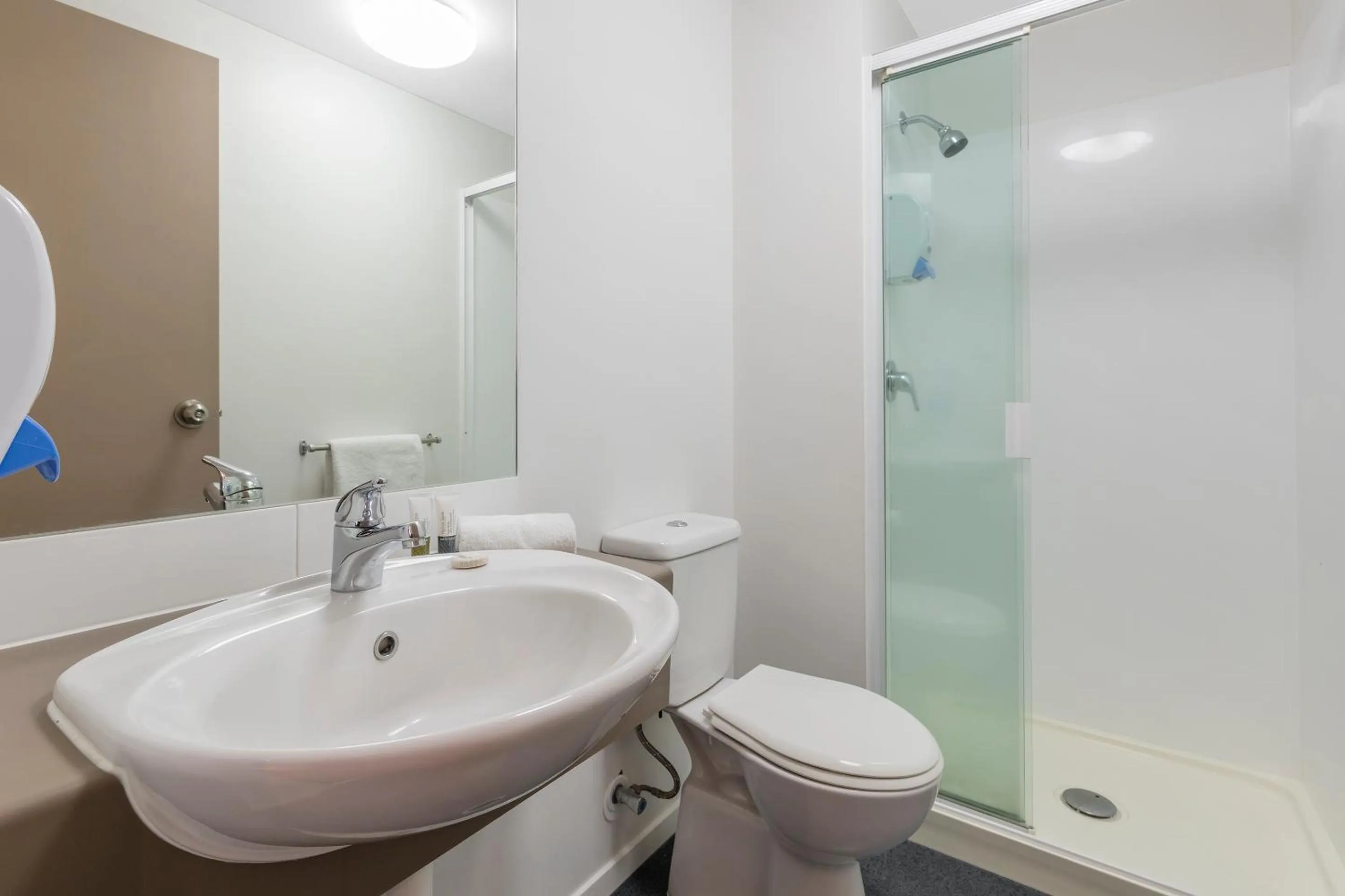 Shower in Tetra Serviced Apartments by Castle