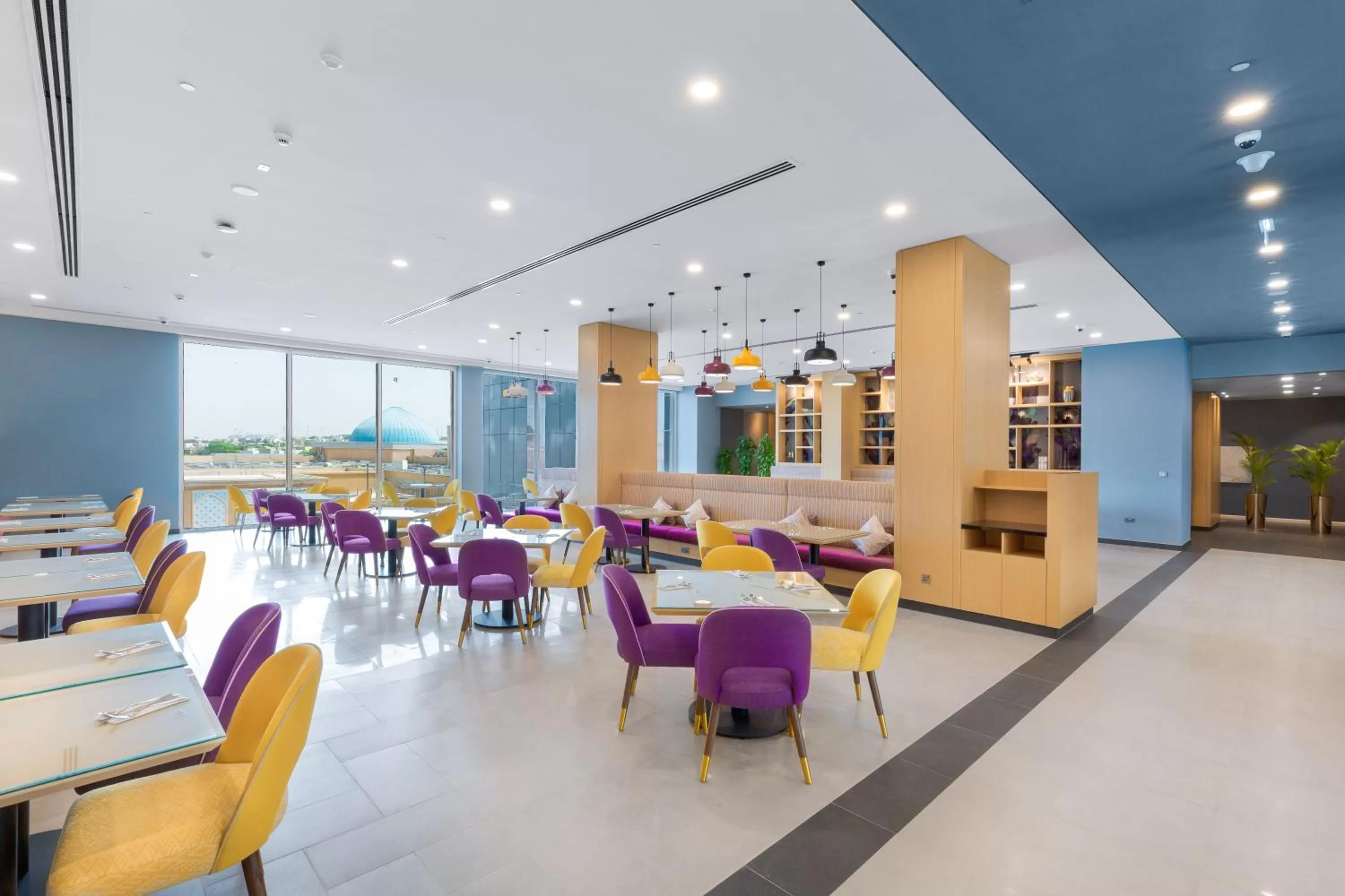 Restaurant/places to eat in Premier Inn Dubai Ibn Battuta Mall