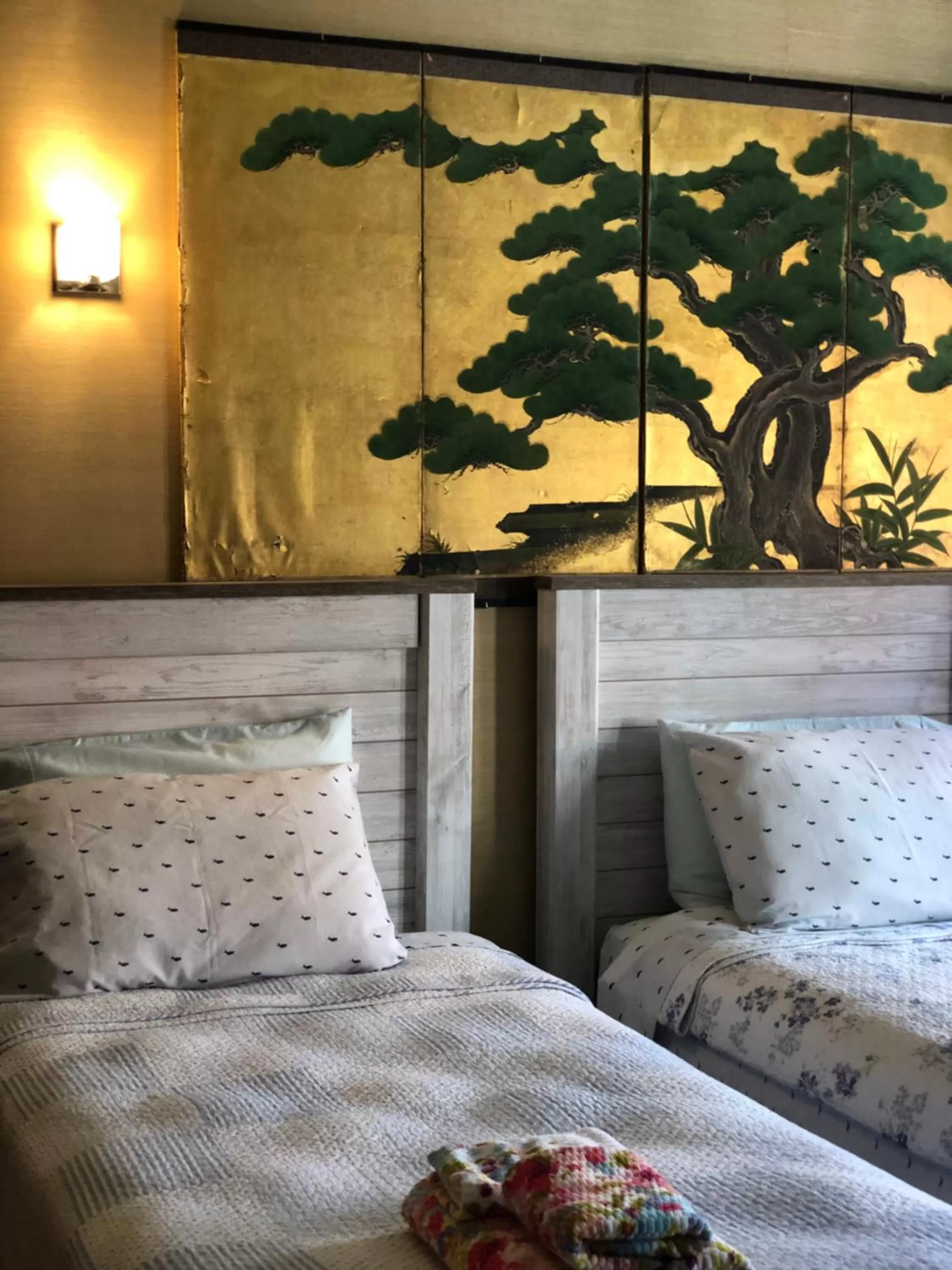 Bed in Northern Lights Mansion