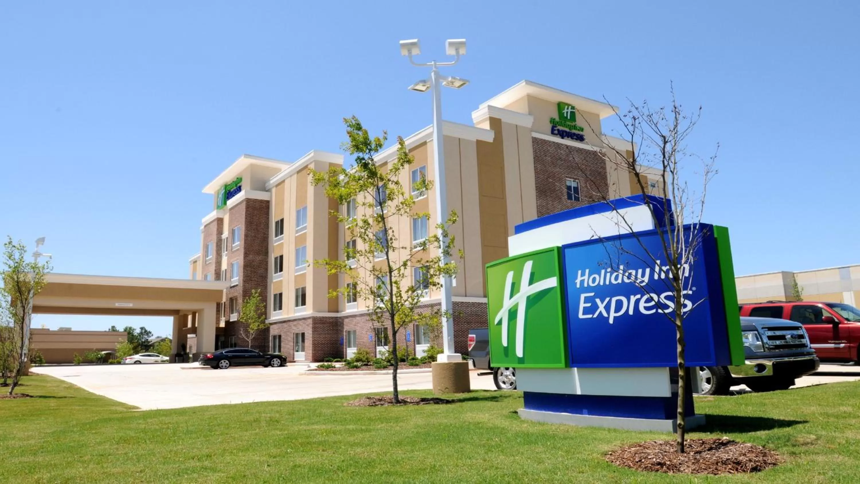 Holiday Inn Express Covington-Madisonville by IHG