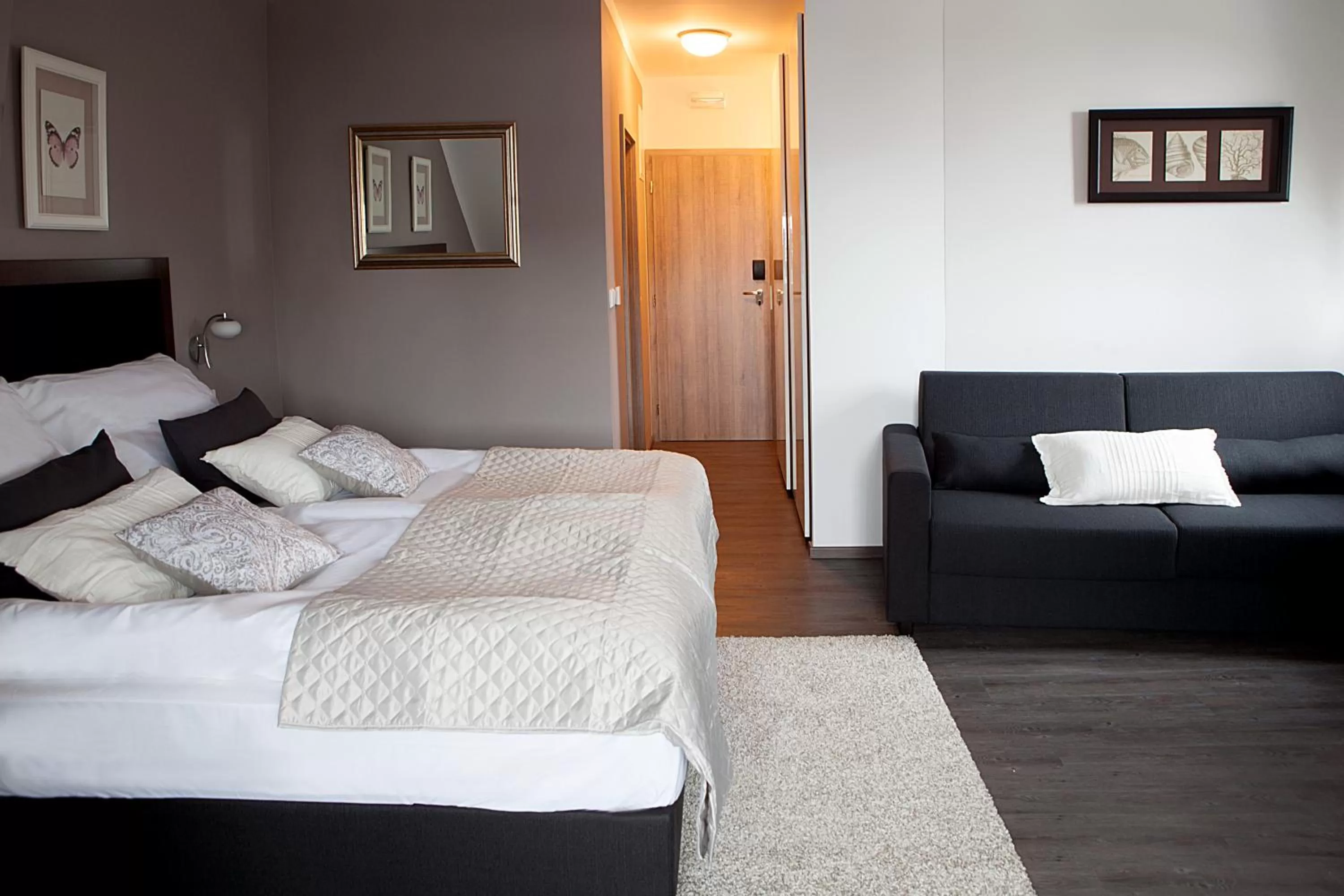 Bathroom, Bed in Hotel Koruna