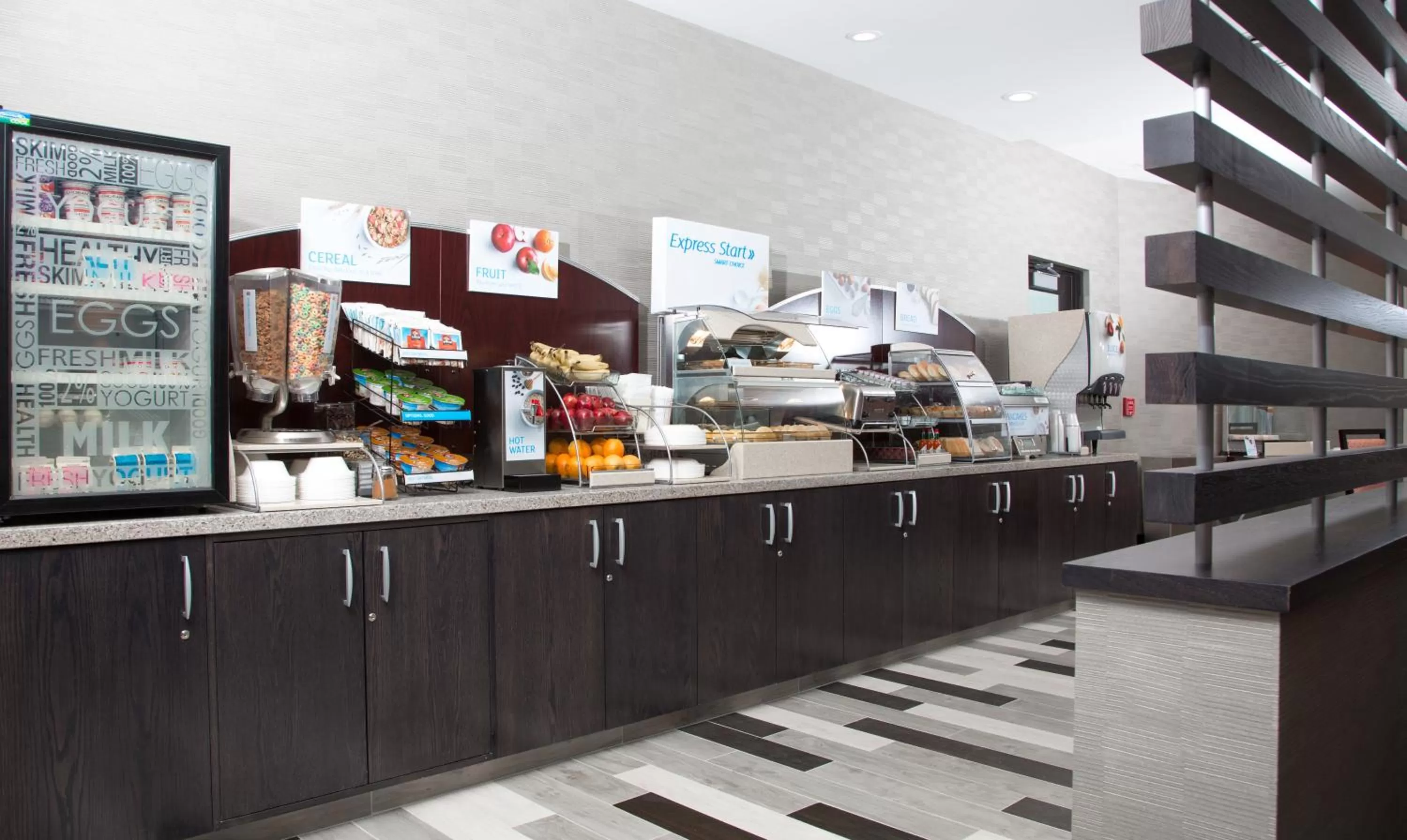 Buffet breakfast in Holiday Inn Express Moline - Quad Cities Area by IHG