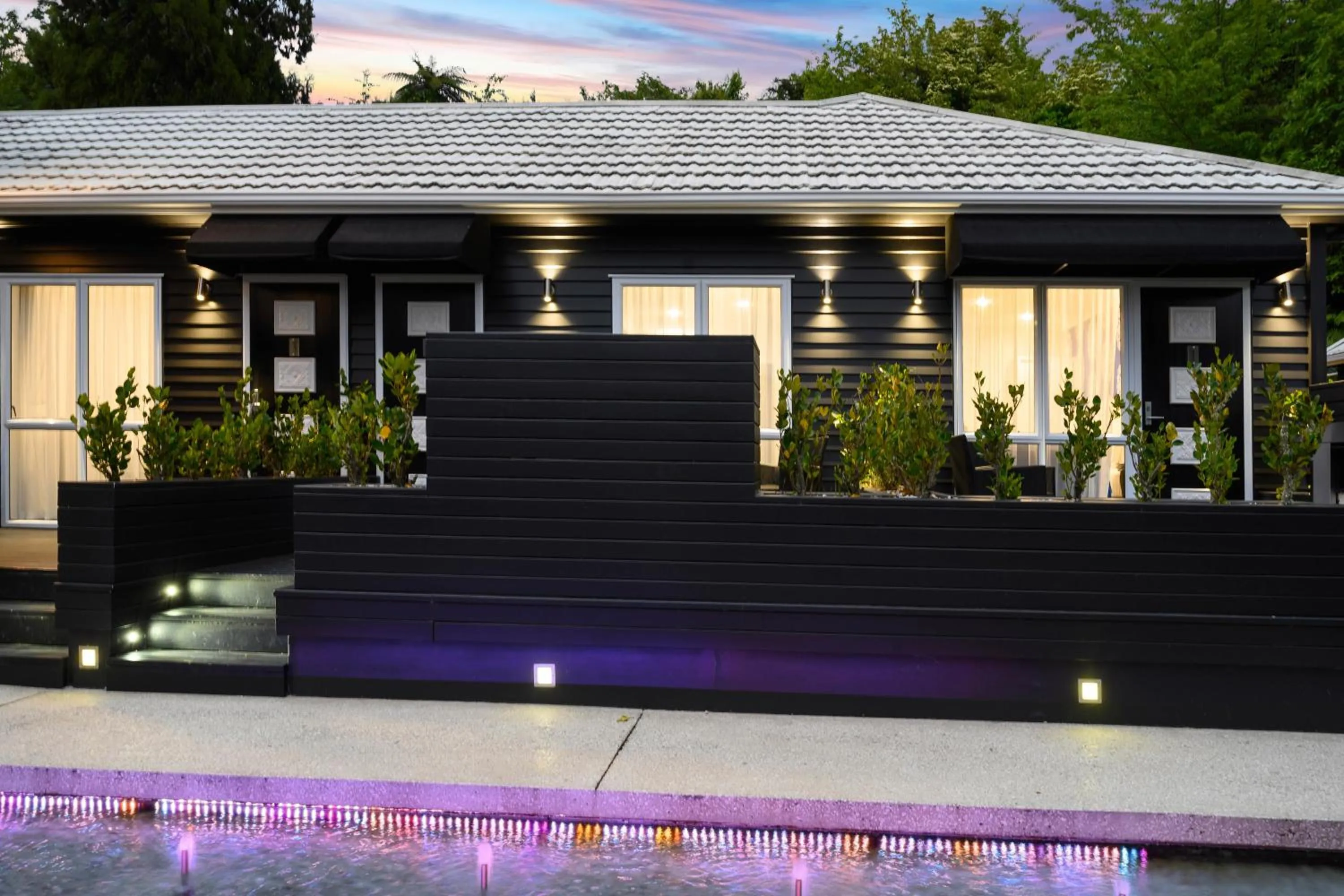 Facade/entrance in Black Swan Lakeside Boutique Hotel