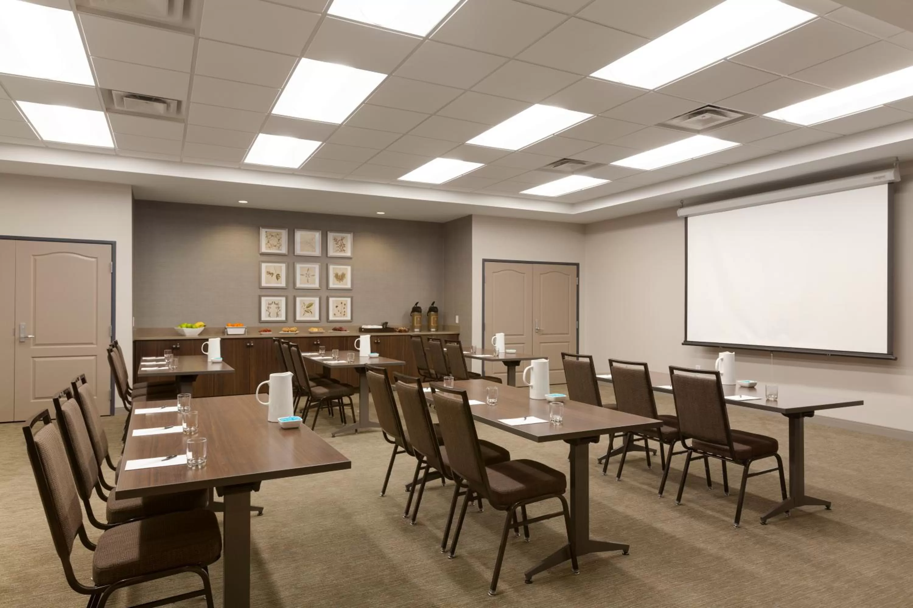 Business facilities in Country Inn & Suites by Radisson, Bloomington at Mall of America, MN
