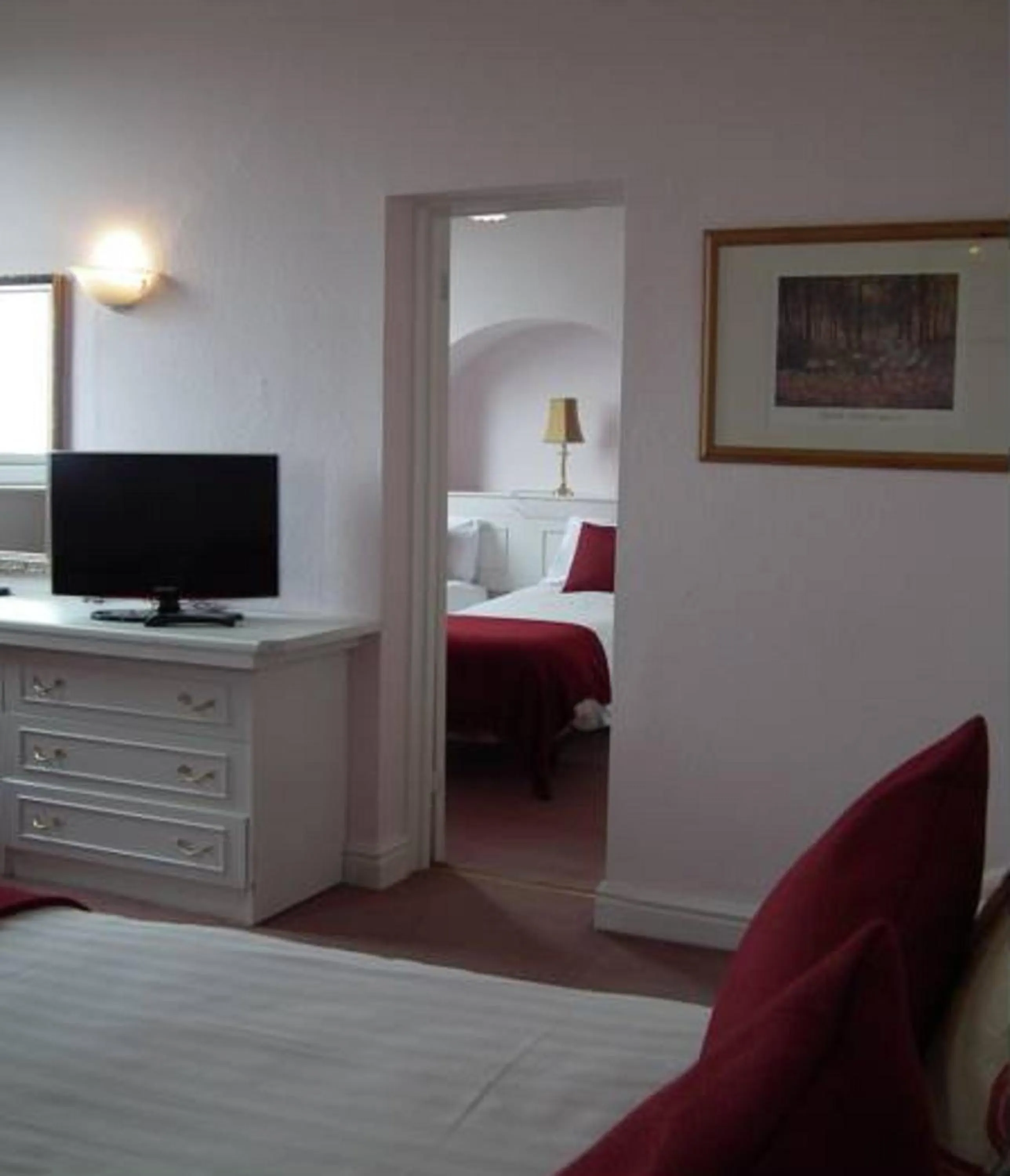 Bedroom, Bed in The North Euston Hotel