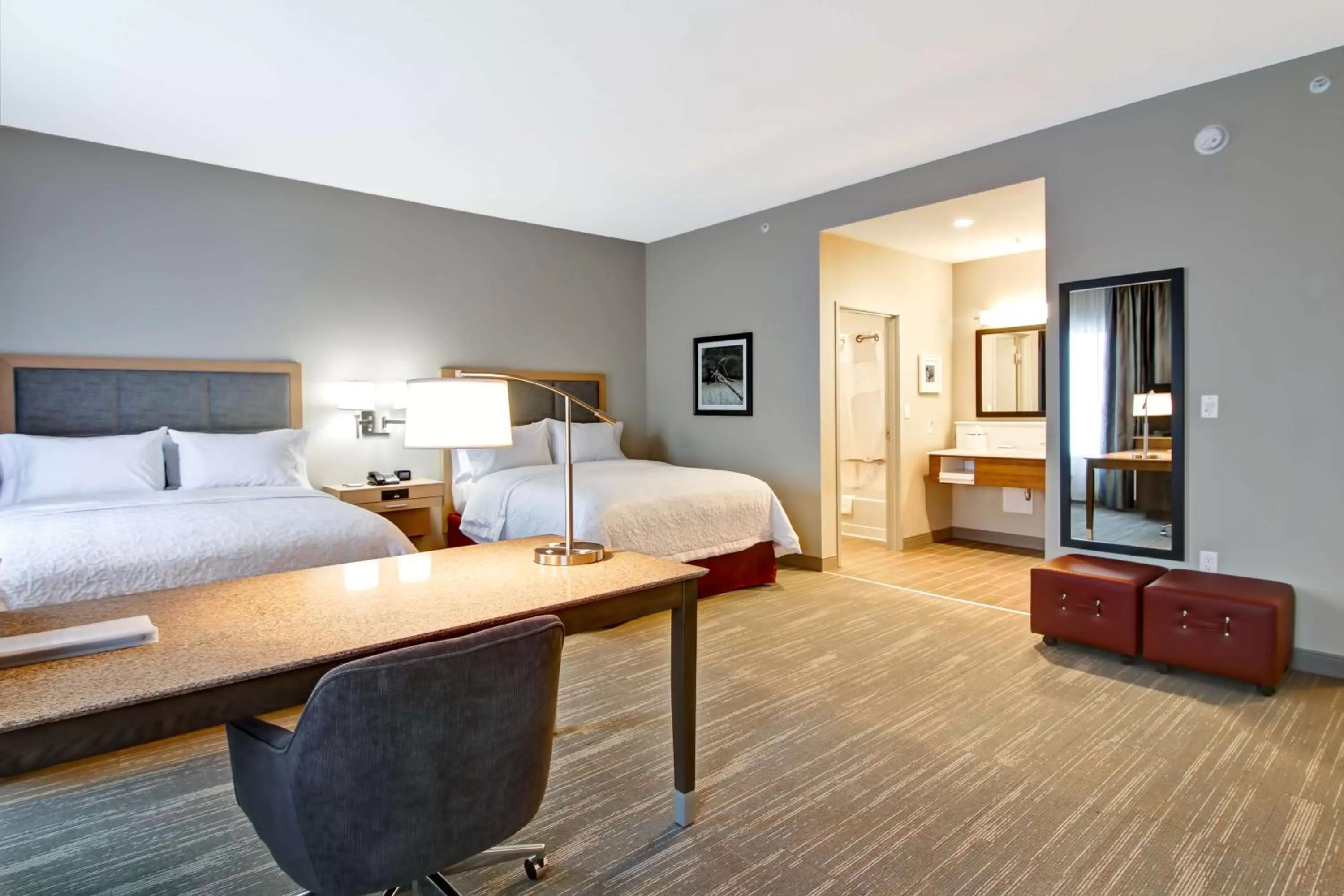 Bedroom, Bed in Hampton Inn & Suites by Hilton Grande Prairie
