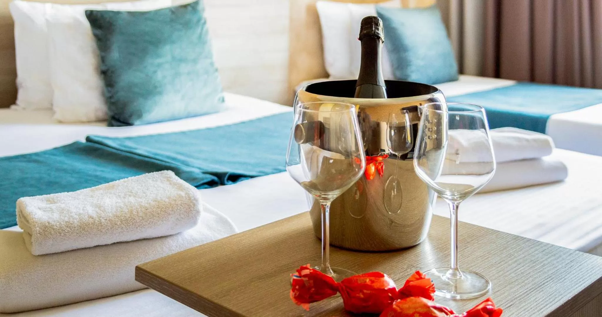 Drinks, Bed in Garni Hotel Mint