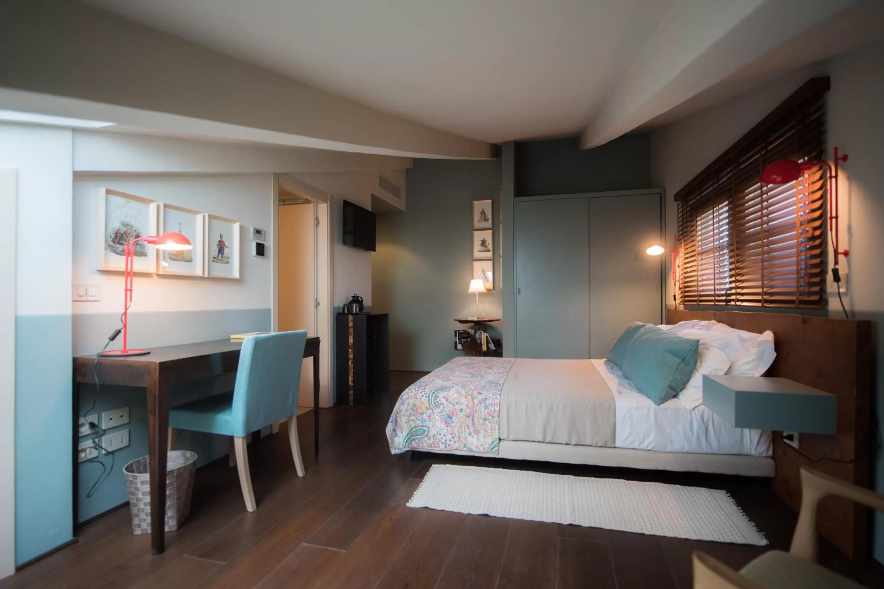 Photo of the whole room, Bed in A440 in Tuscany