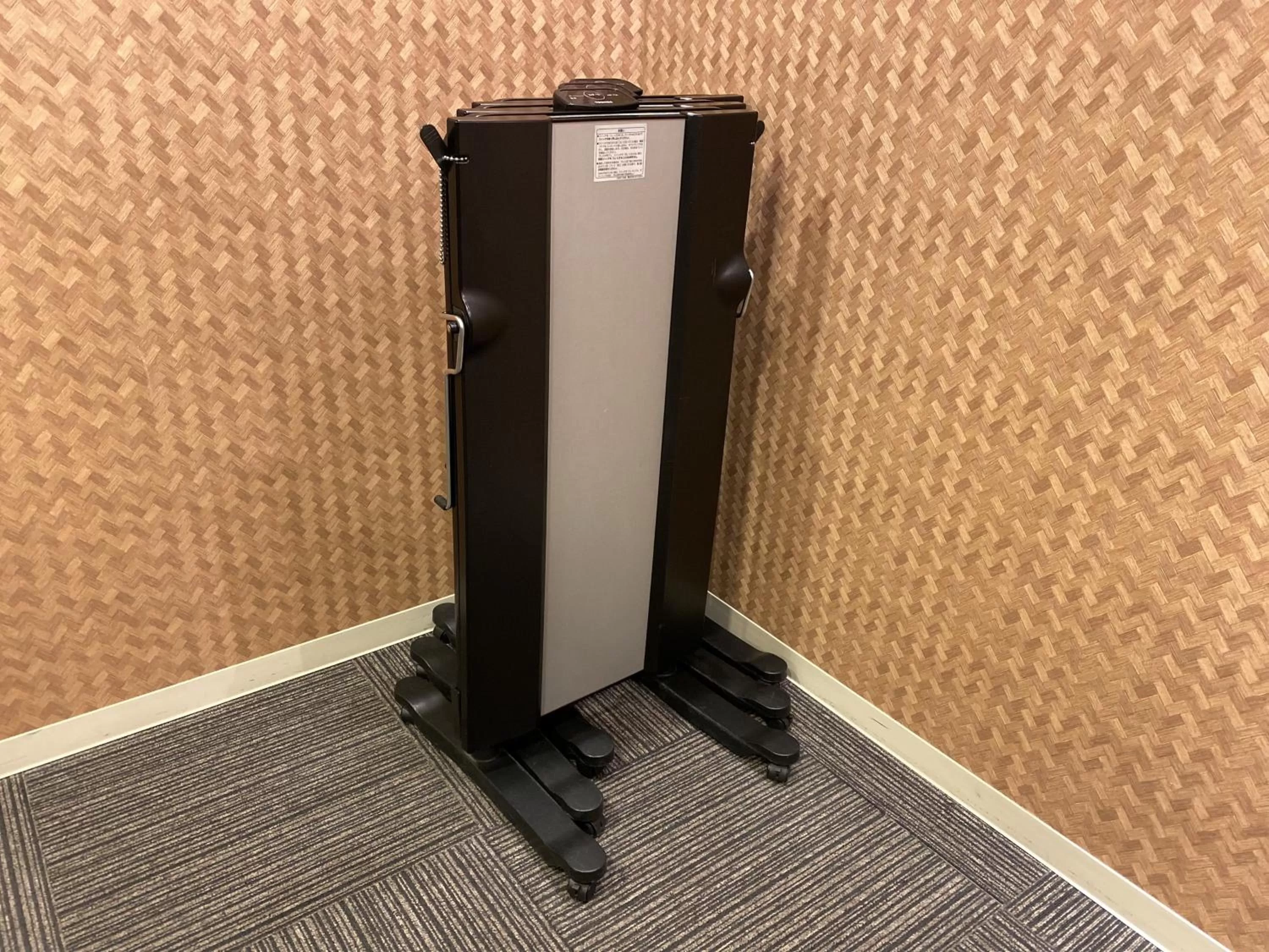 trouser press in Dormy Inn Tomakomai