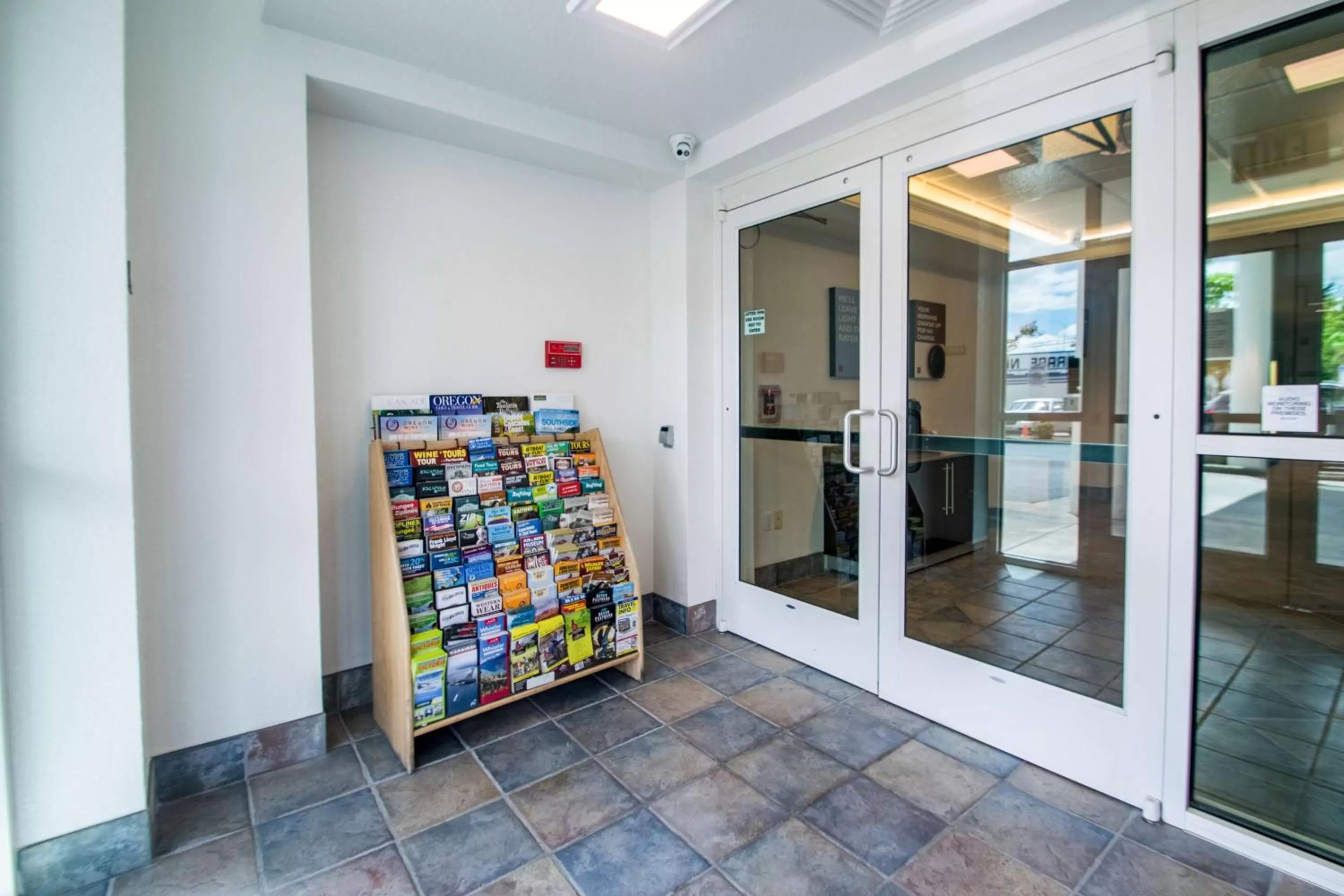 Facade/entrance in Motel 6-Portland, OR - North