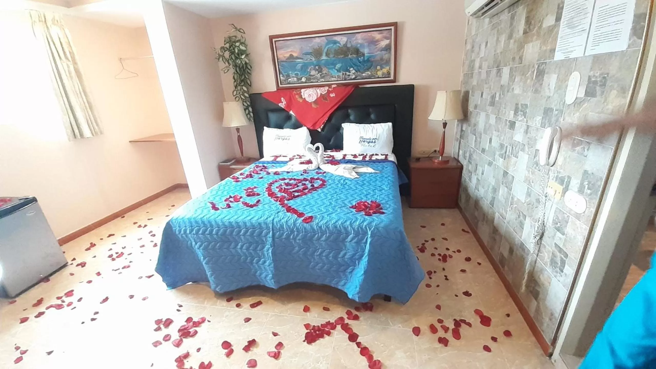 Bed in HOTEL MUEVETE POR VARGAS