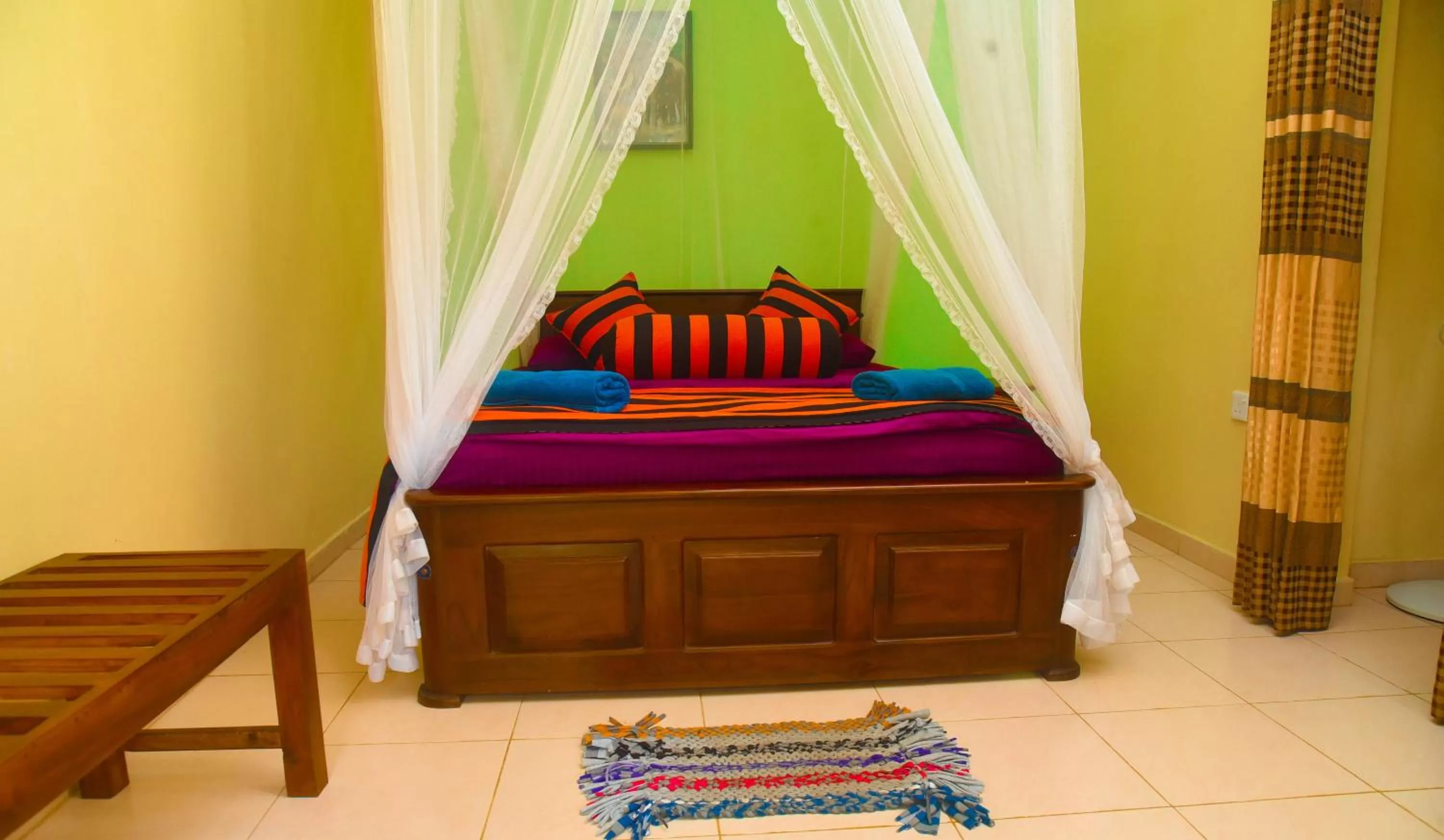 Bed in Madushanka Resort