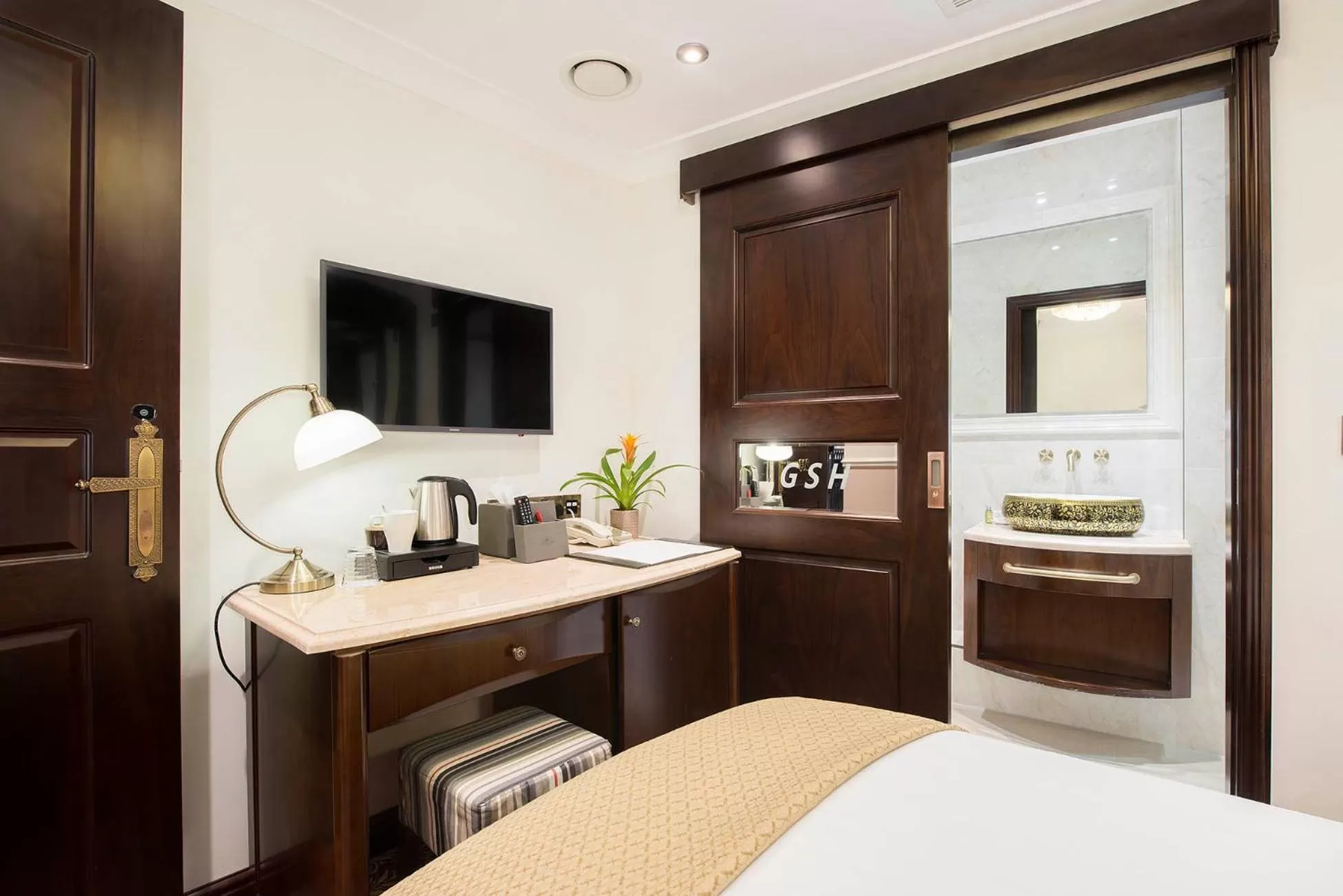 Bed in The George Street Hotel