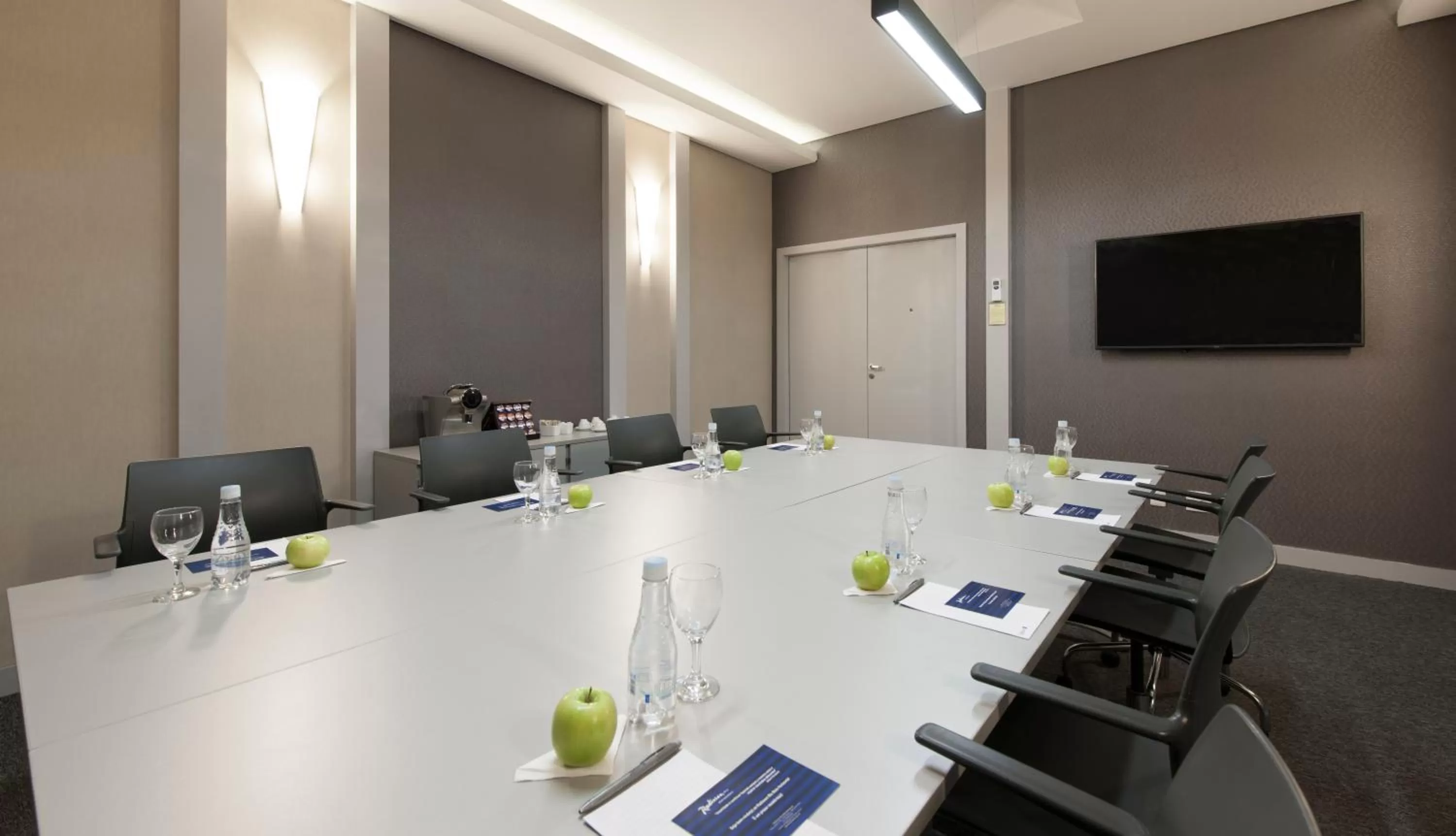 Meeting/conference room in Radisson Blu Belo Horizonte Savassi