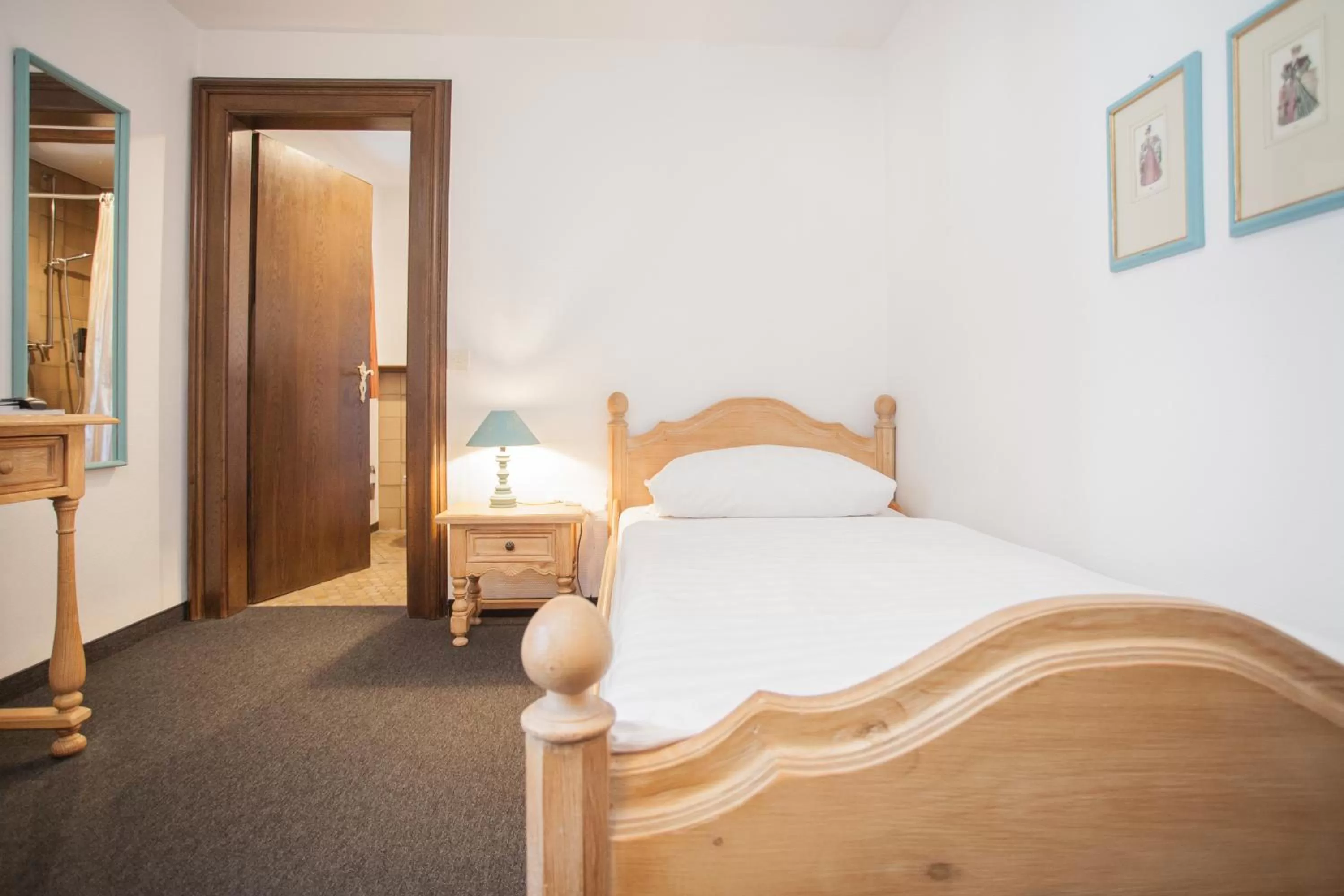 Photo of the whole room, Bed in Boutique-Hotel Weigels Bergfreiheit