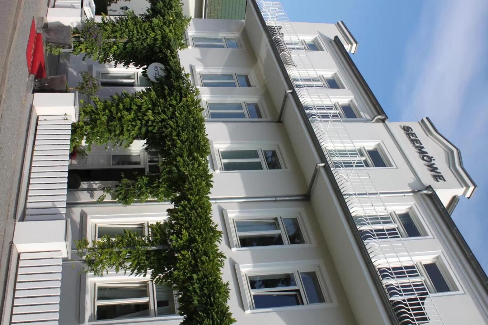 Facade/entrance, Property Building in Hotel Seemöwe