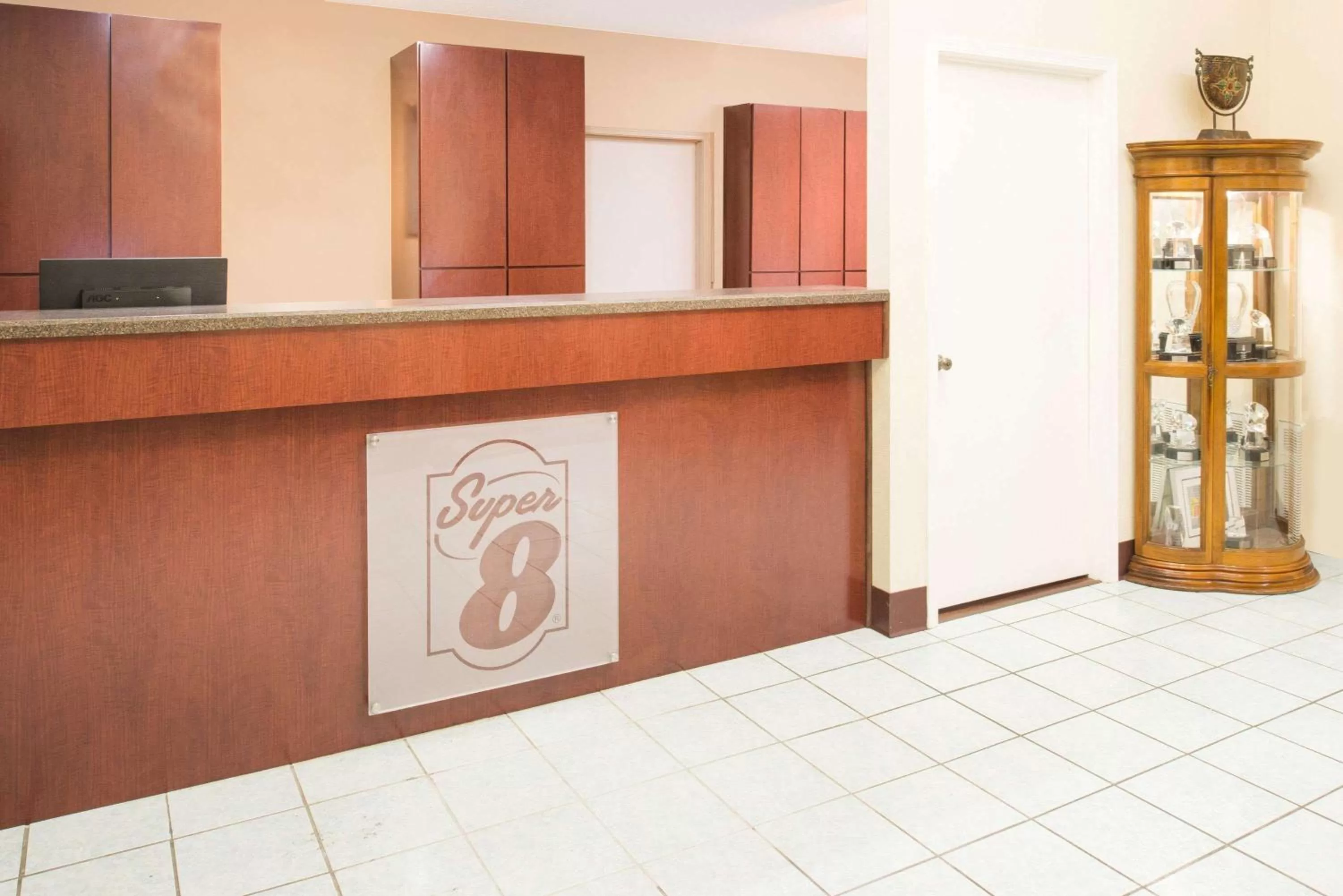 Lobby or reception in Super 8 by Wyndham Lamar