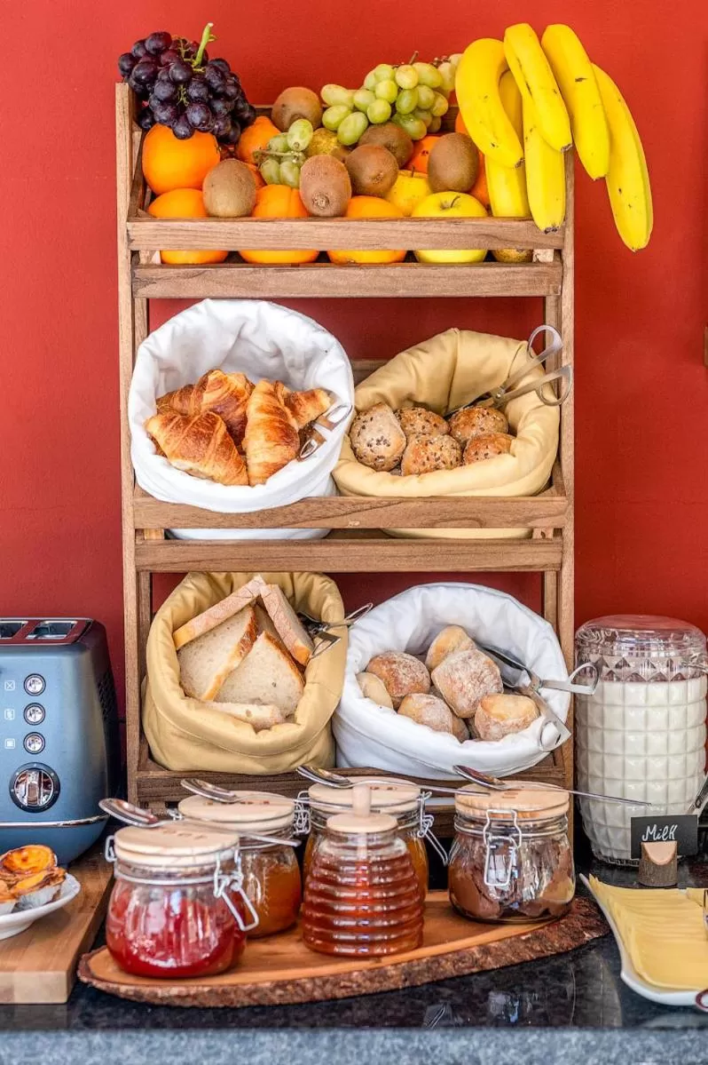 Buffet breakfast, Food in Lisbon Wine House - Rooms & Suites