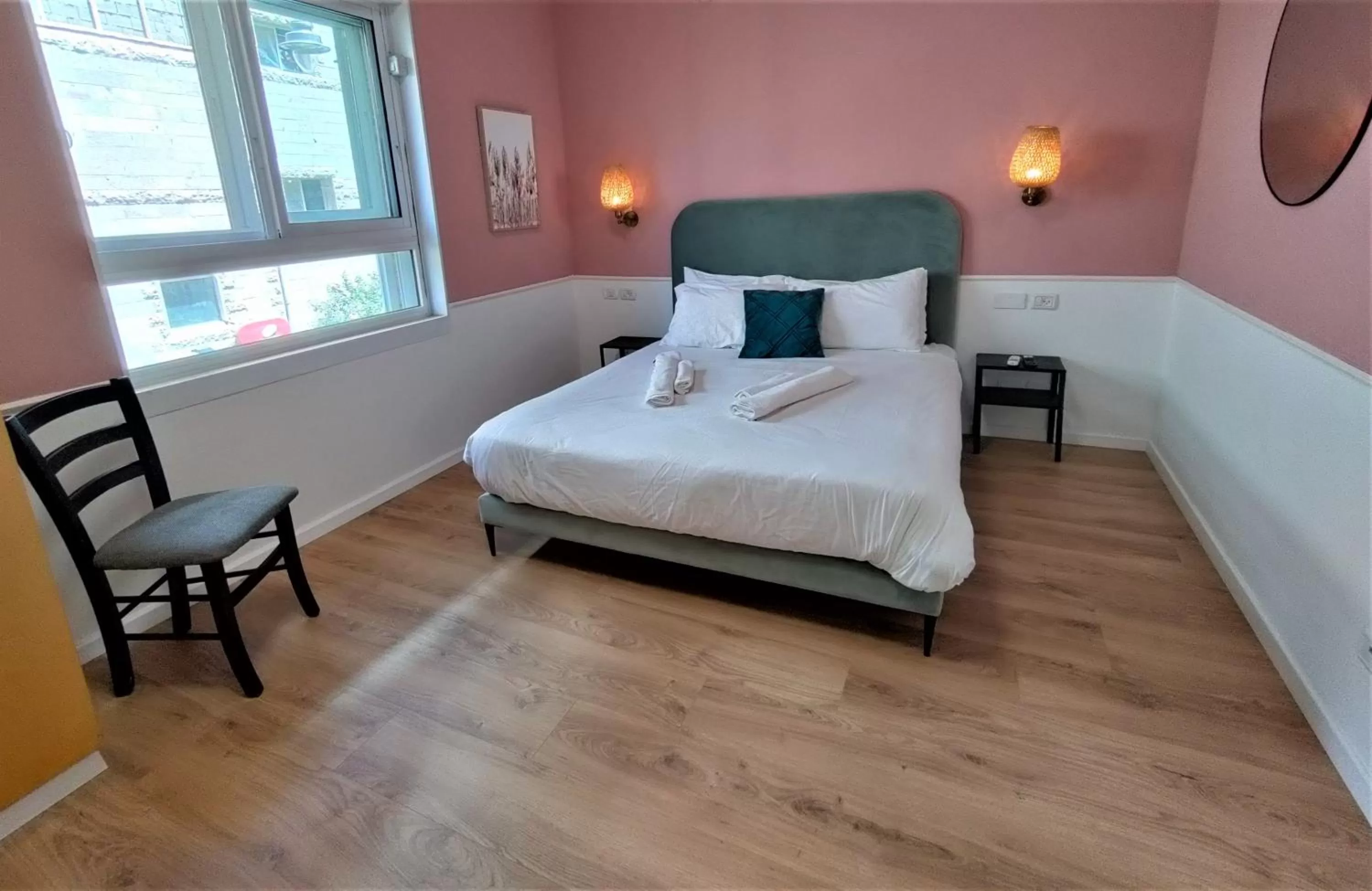 Bedroom, Bed in Jacobs Suites