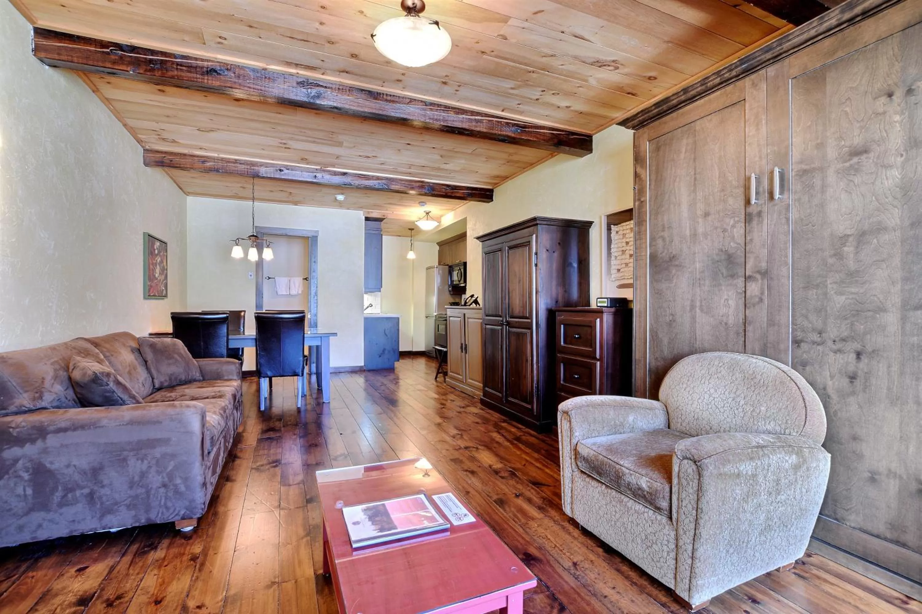 Les Condos Du Lac Taureau- Rooms & Condos